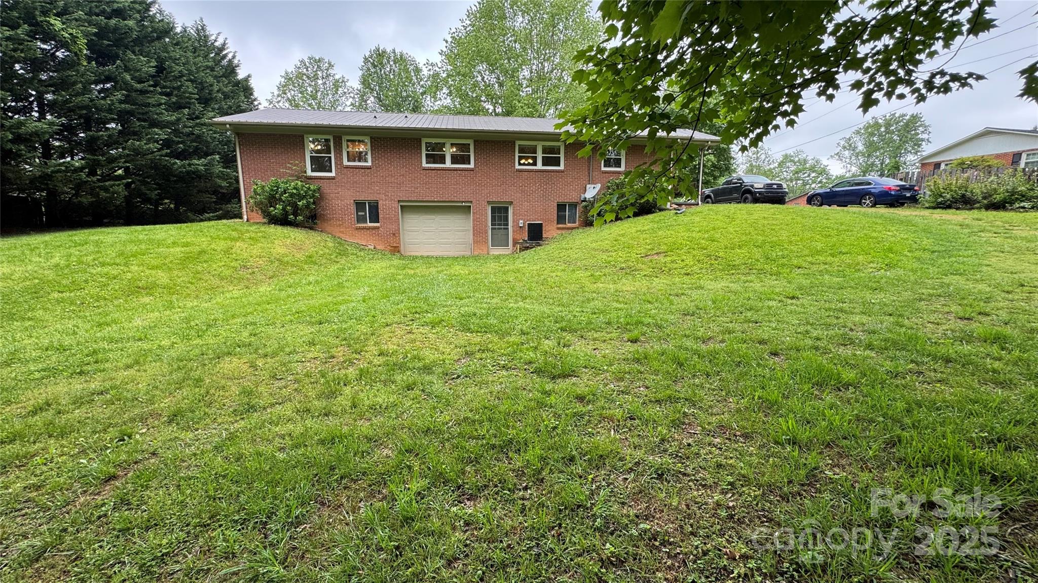 105 Cooper Drive Property Photo 3