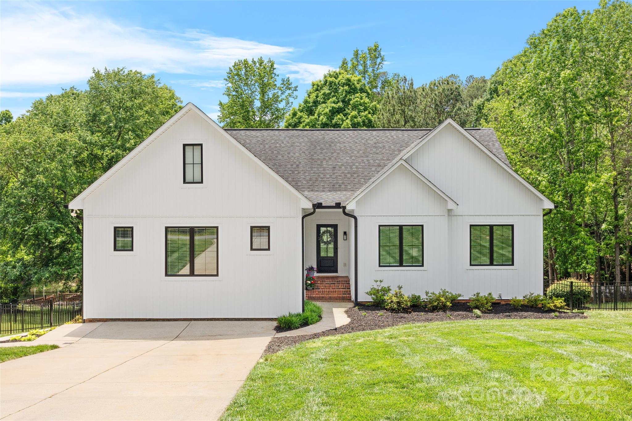 184 Quiet Cove Road Property Photo