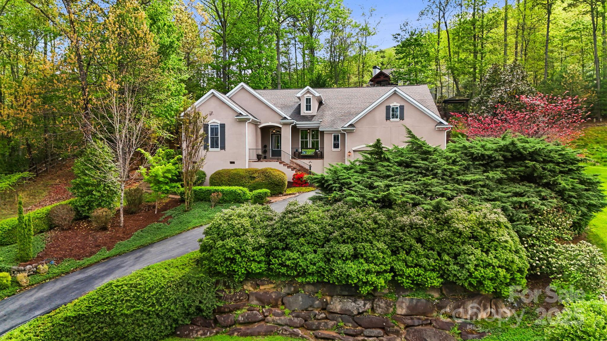 14 Larue Court 469 Property Photo 1