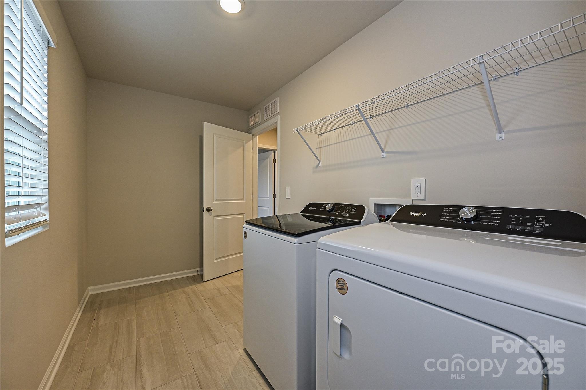 2159 Sunflower Circle Property Photo 14