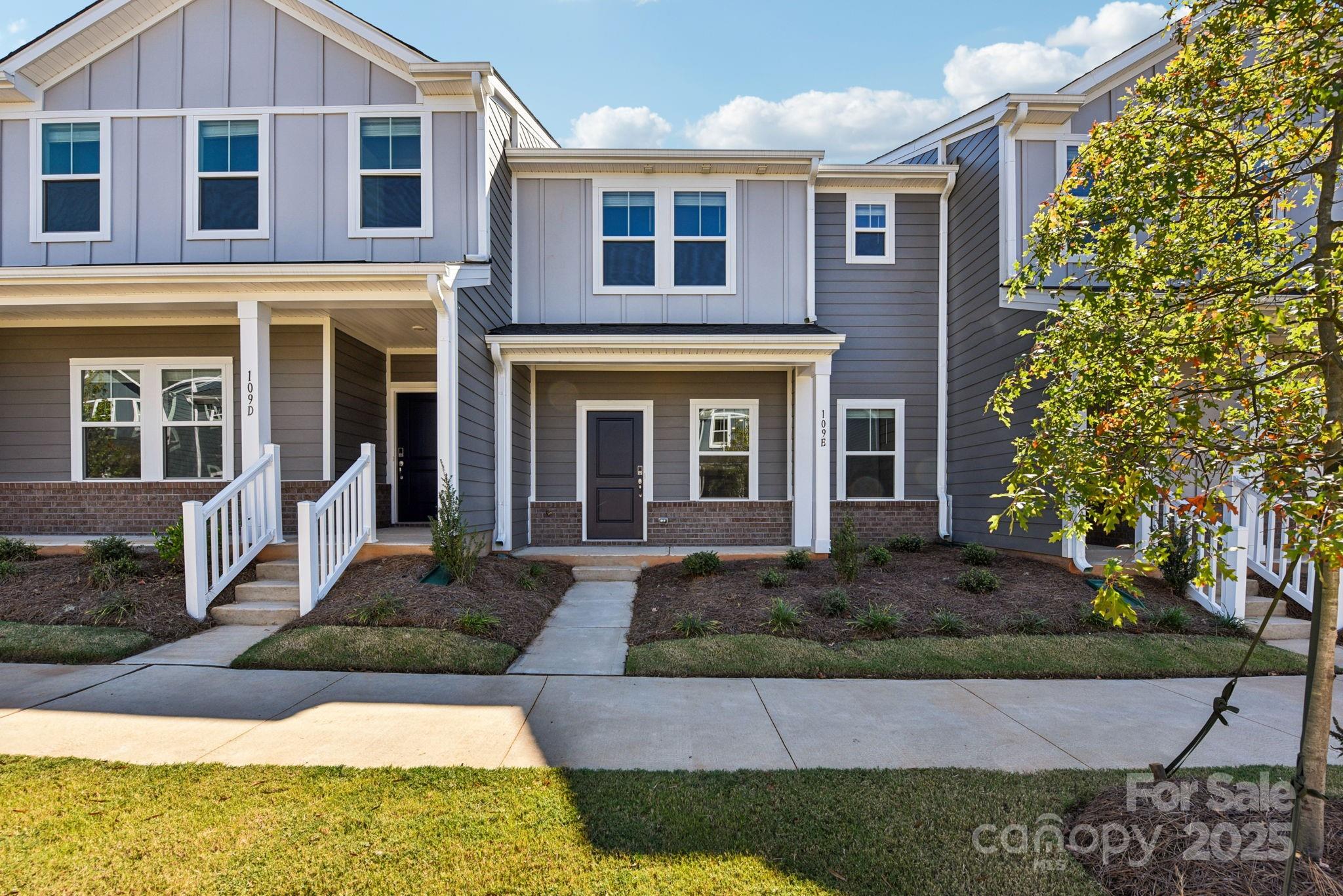 109 Ciara Place E Property Photo 1