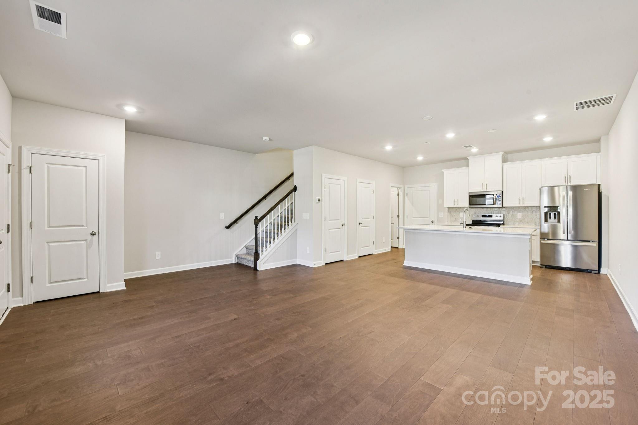 109 Ciara Place E Property Photo 3