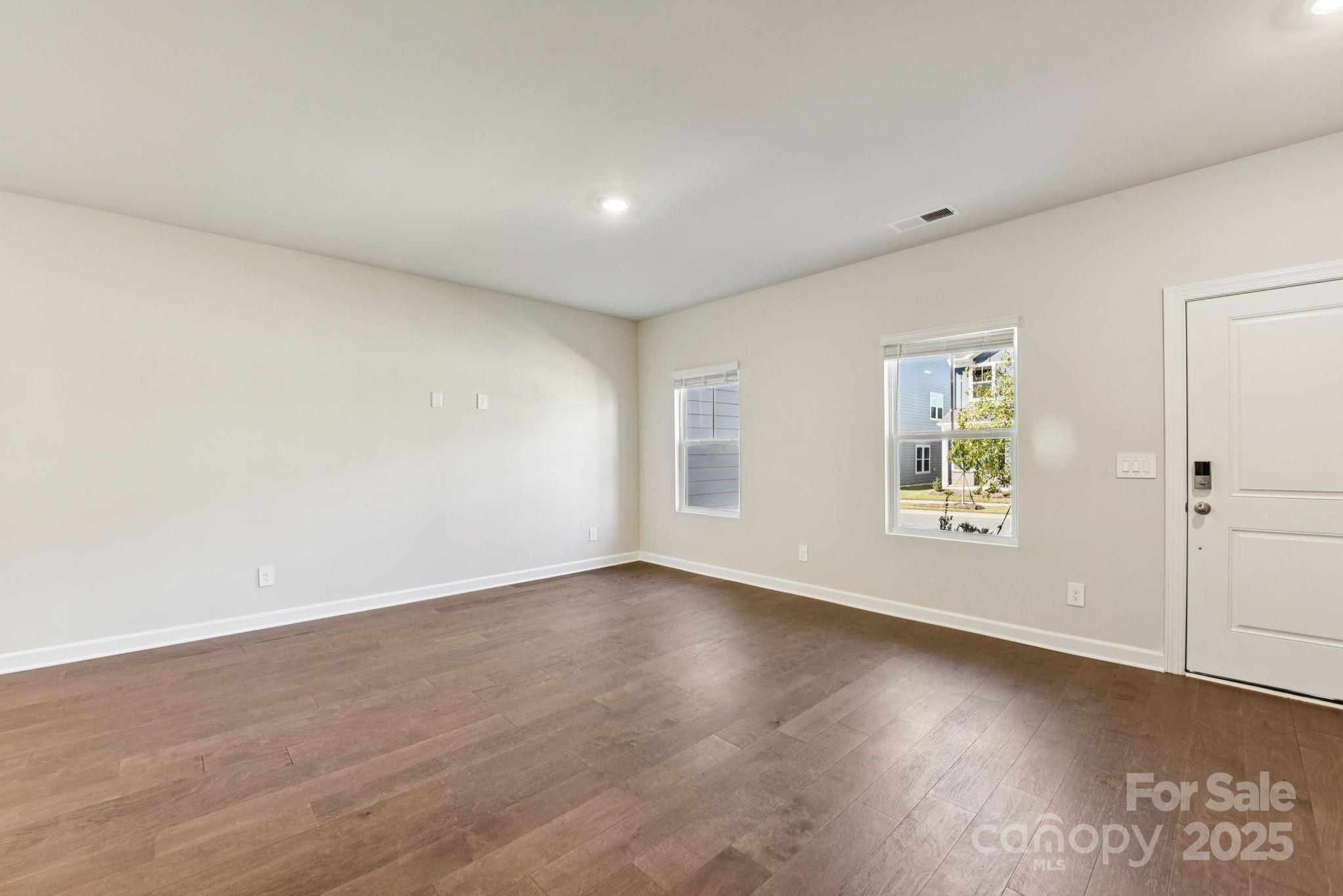 109 Ciara Place E Property Photo 4