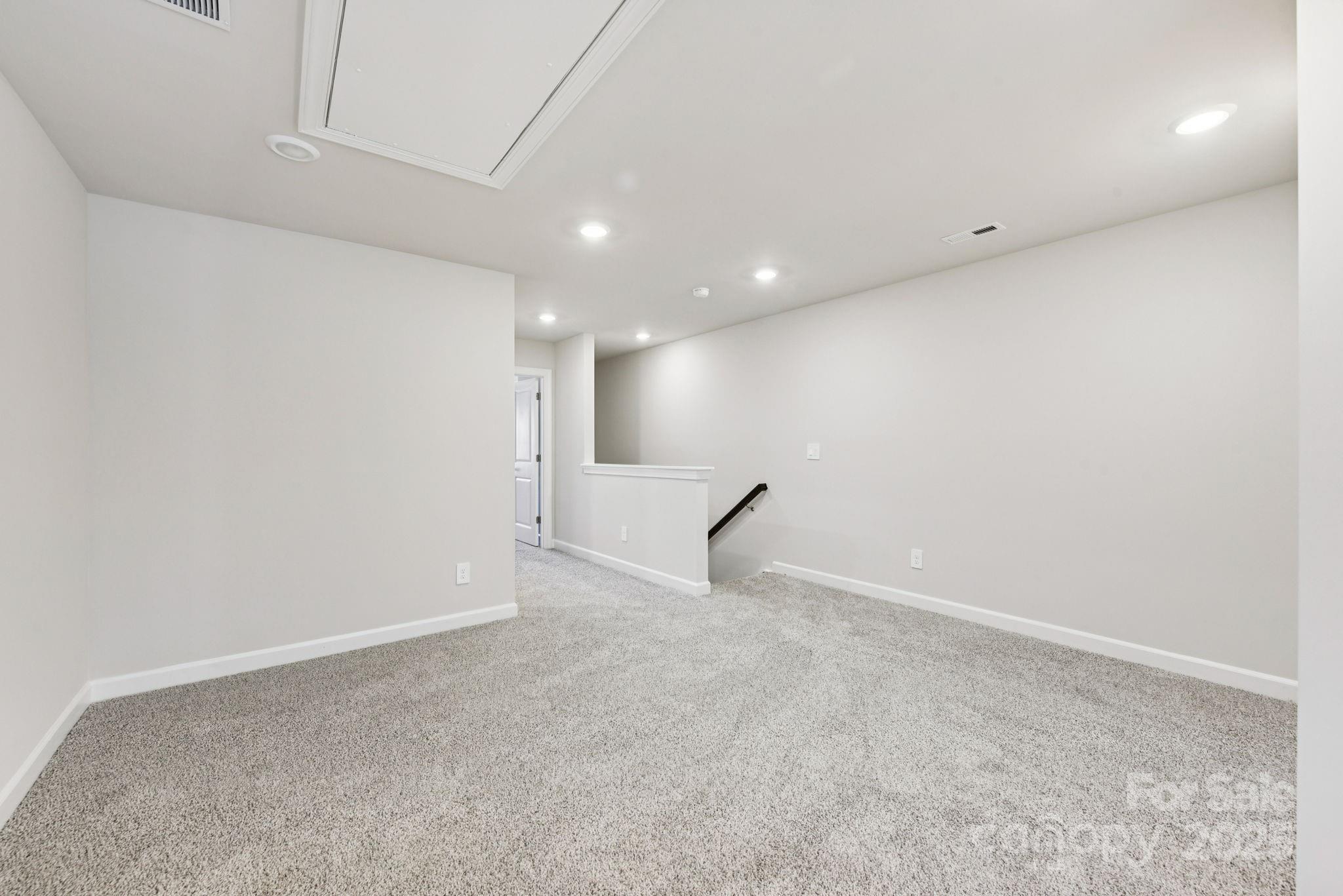 109 Ciara Place E Property Photo 10