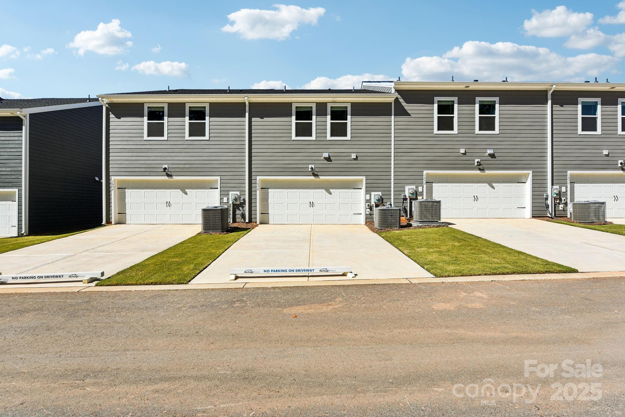 109 Ciara Place E Property Photo 22