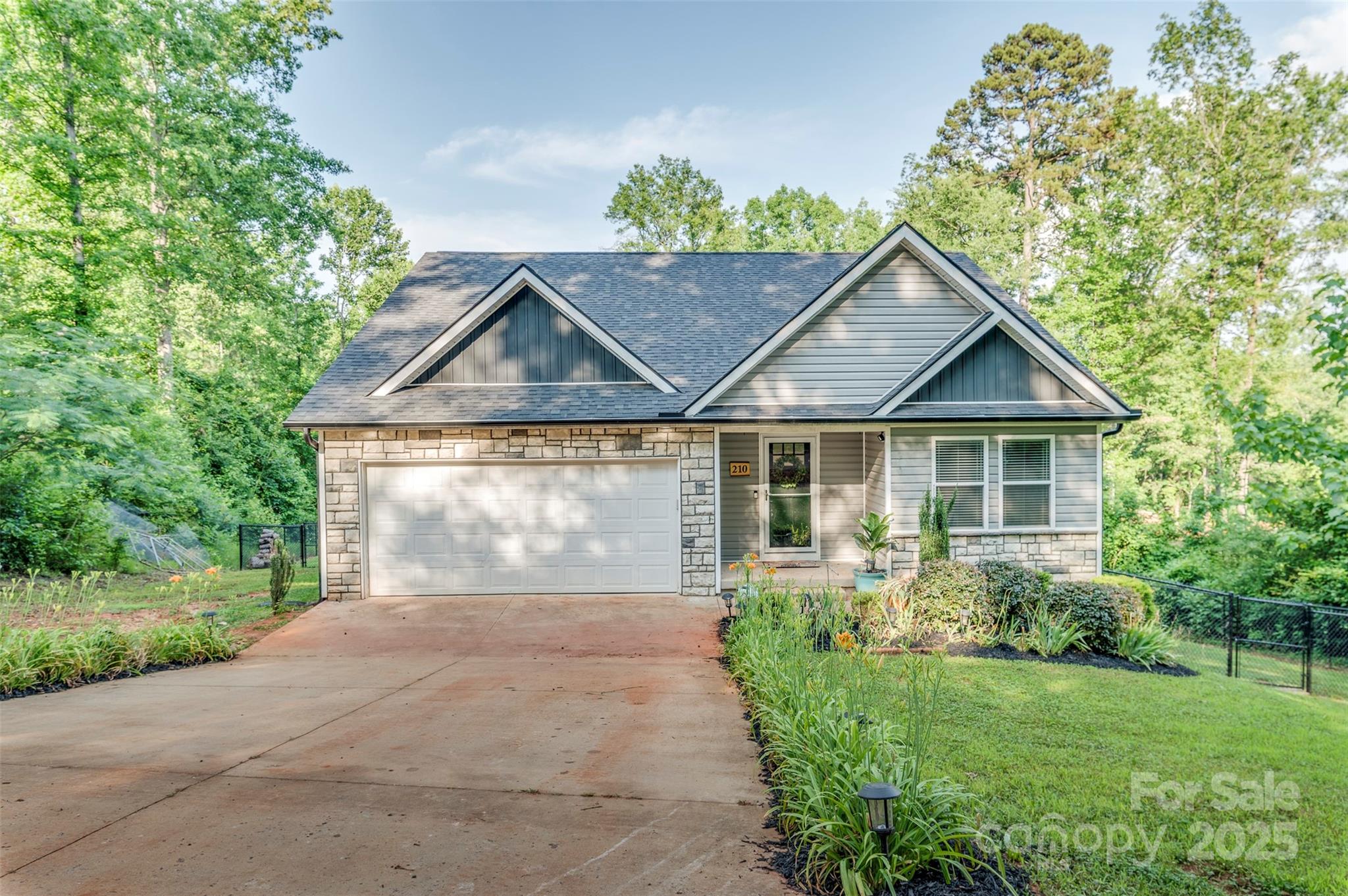 210 Holmes Drive Property Photo 1