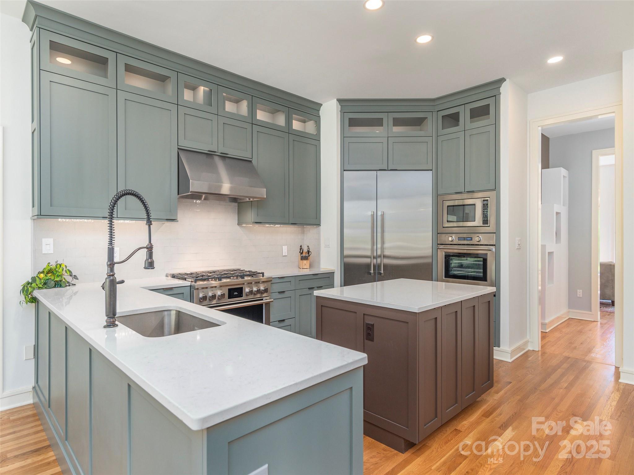 341 Racquet Club Road Property Photo 13