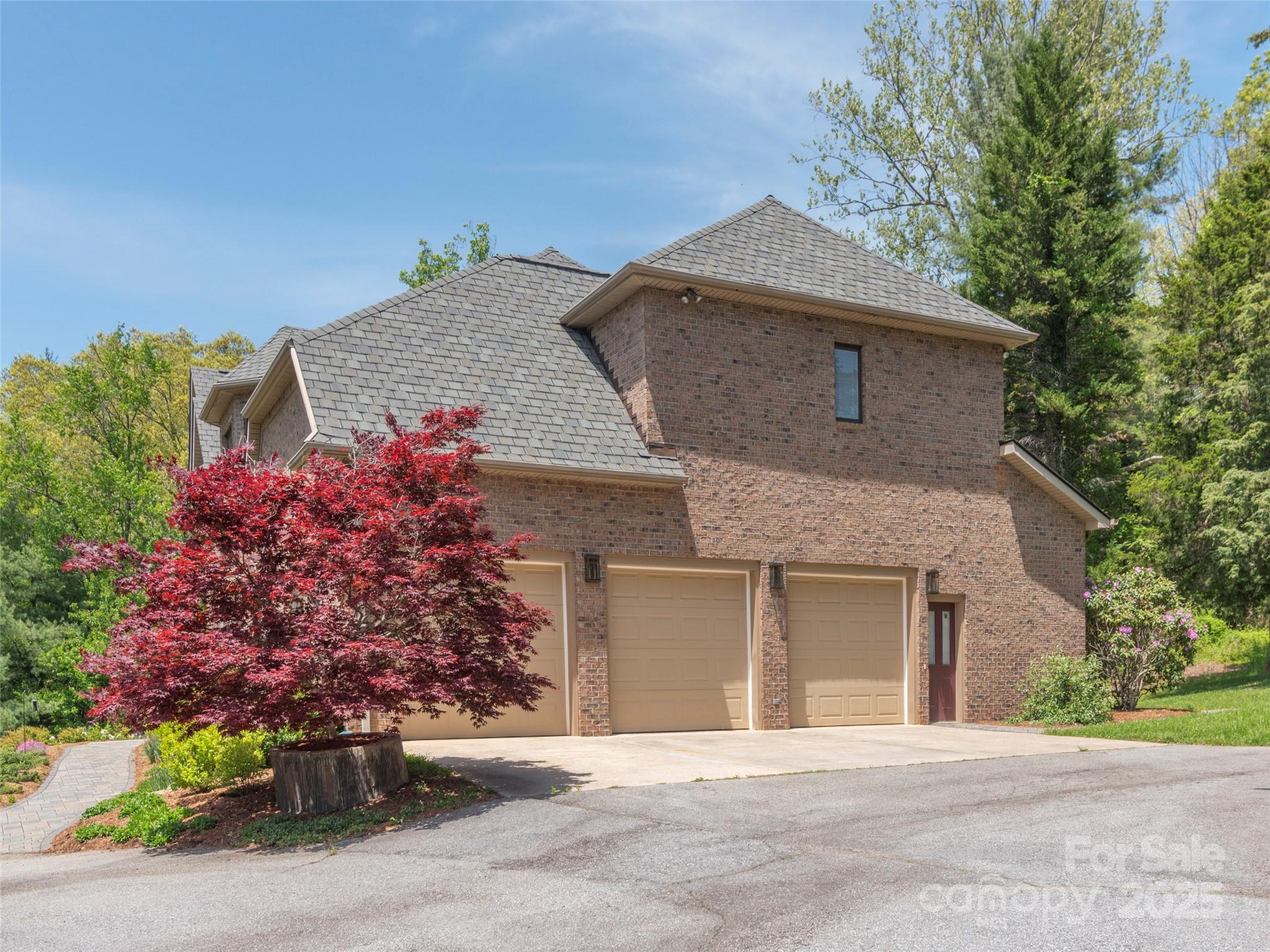 341 Racquet Club Road Property Photo 30