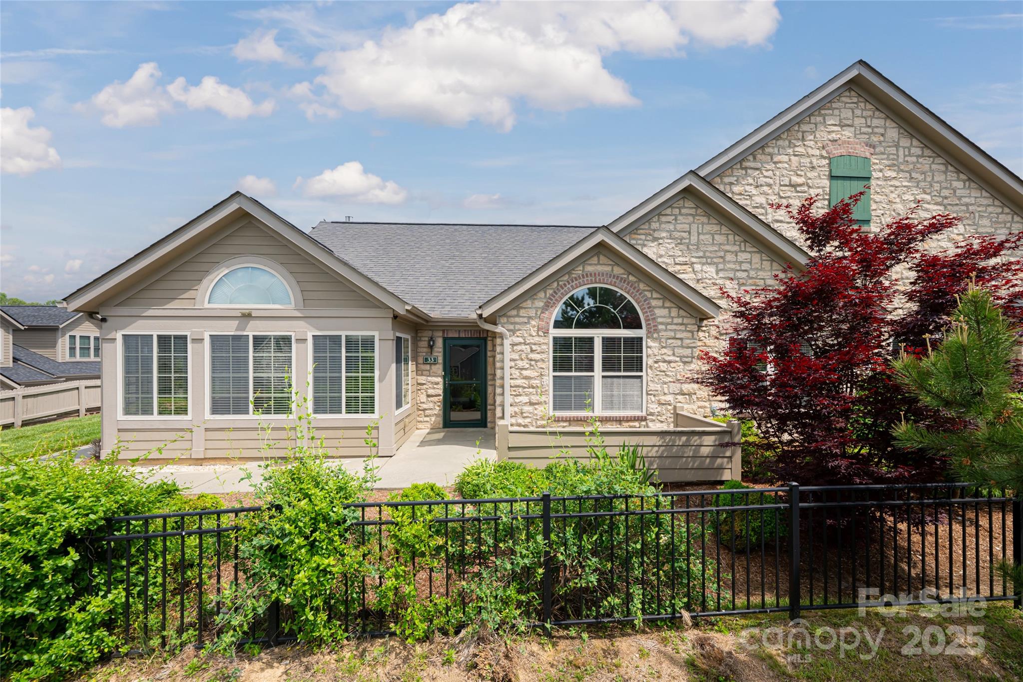33 Braeburn Way Property Photo