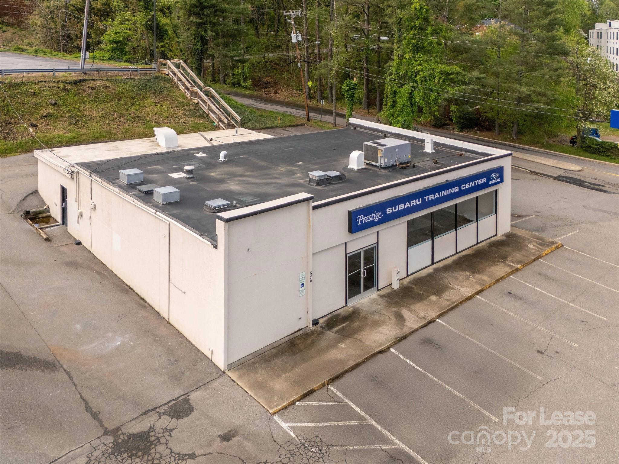 579 Tunnel Road Property Photo 2
