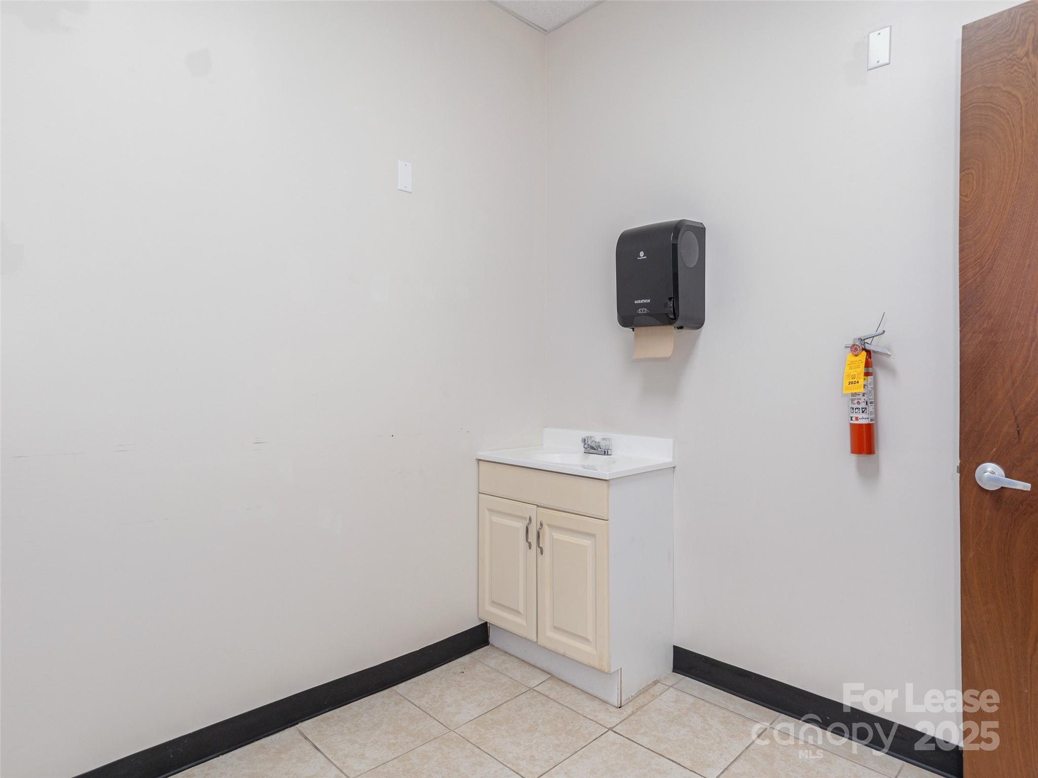 579 Tunnel Road Property Photo 10