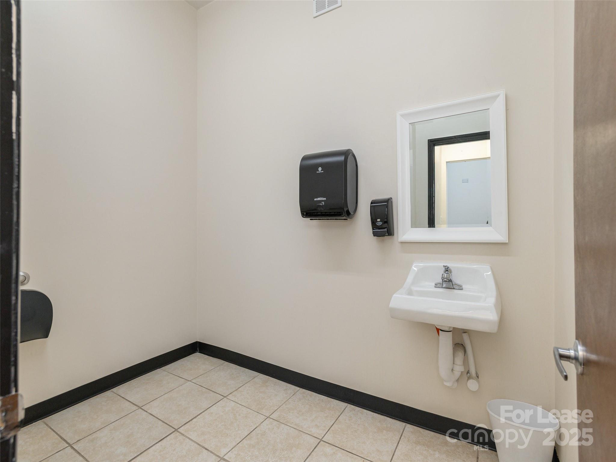 579 Tunnel Road Property Photo 12