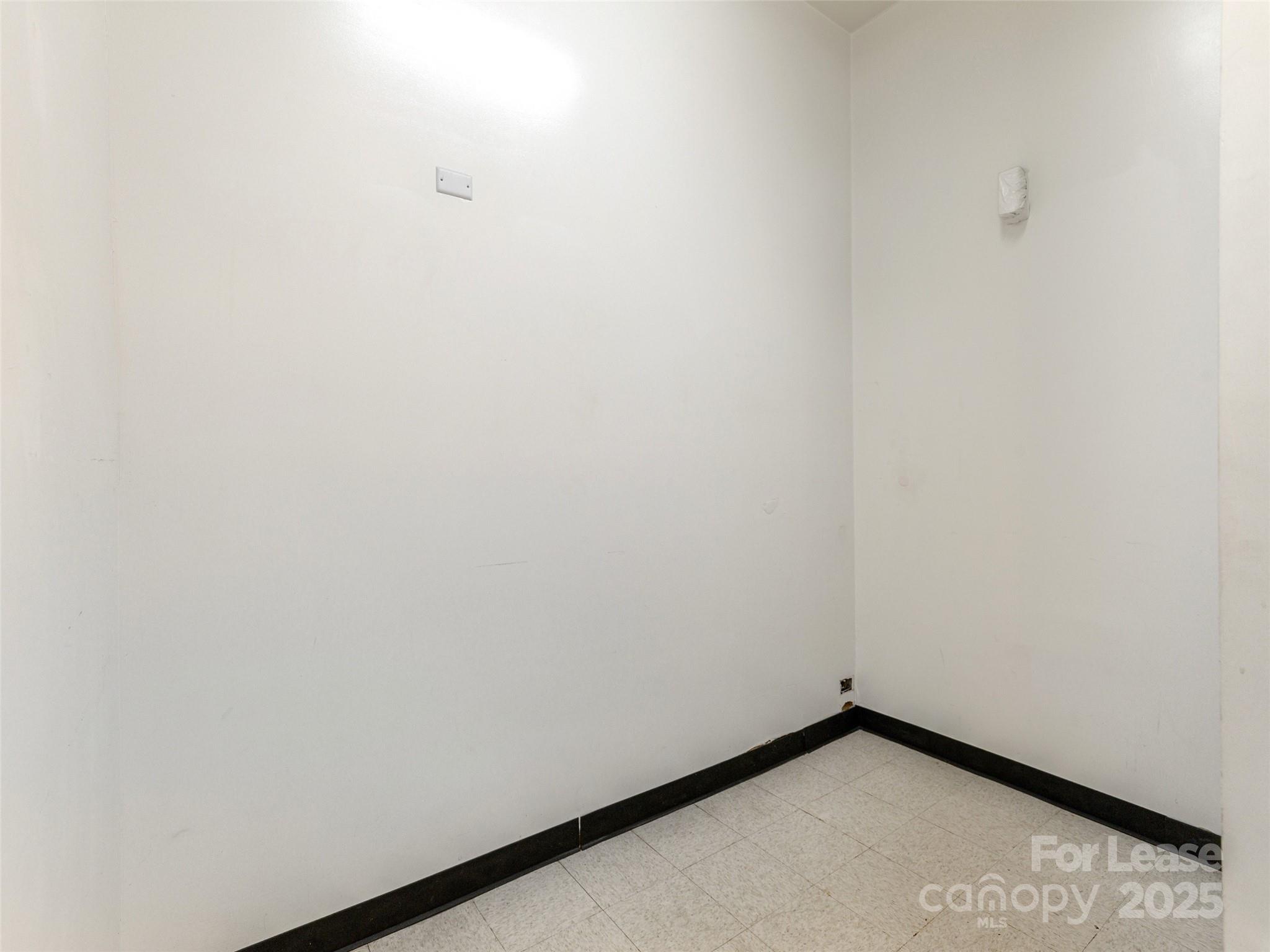 579 Tunnel Road Property Photo 14
