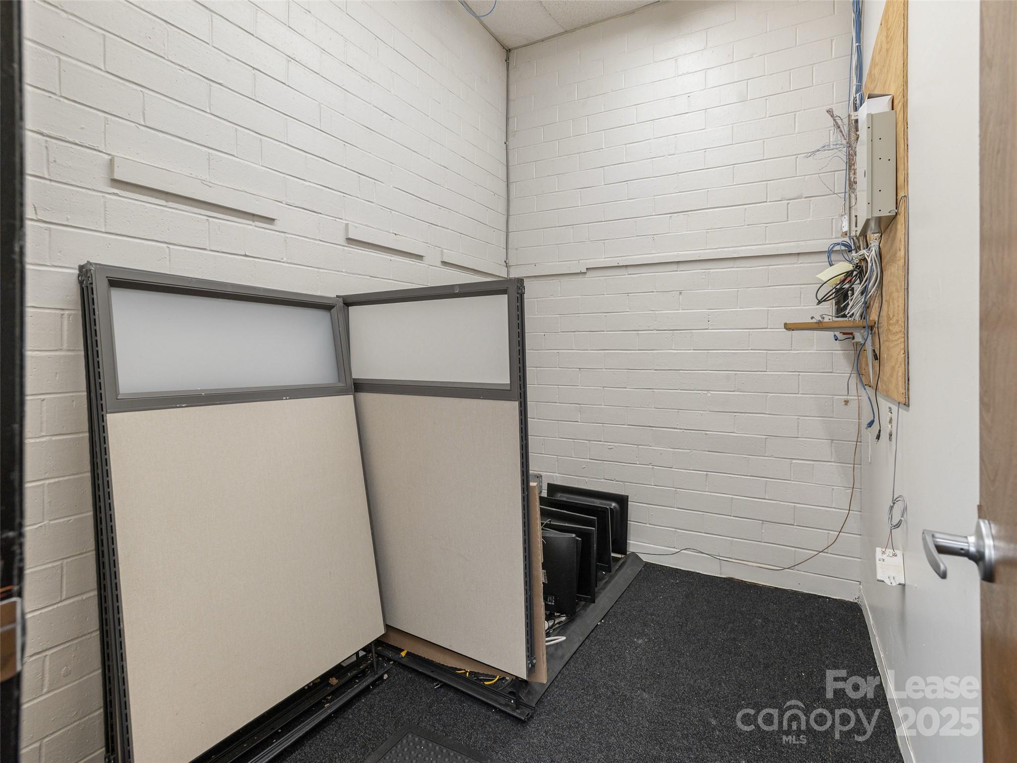 579 Tunnel Road Property Photo 16
