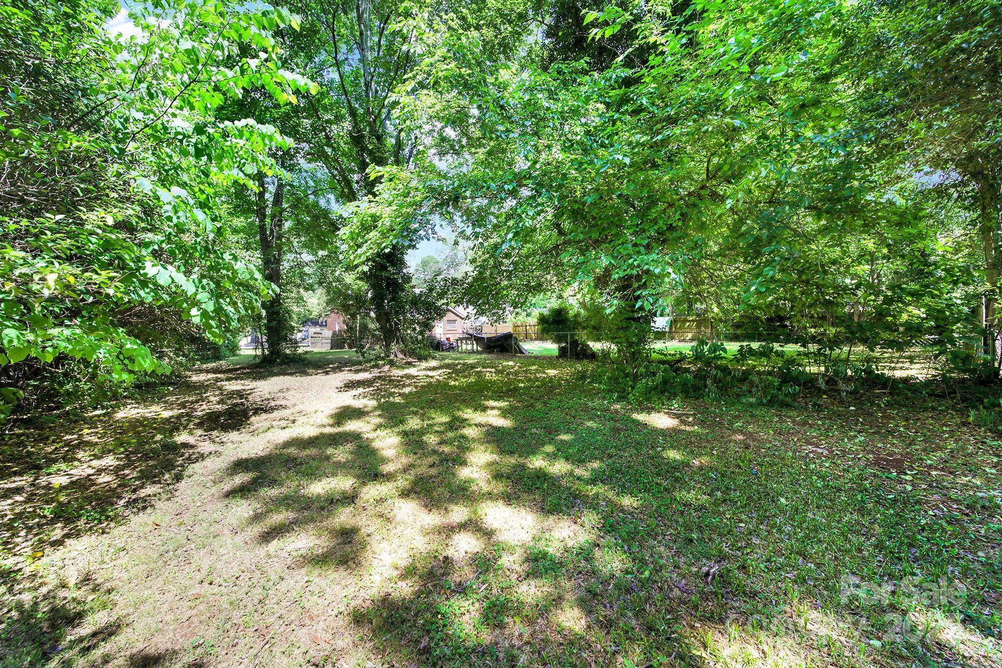 3100 Commonwealth Avenue Property Photo 7