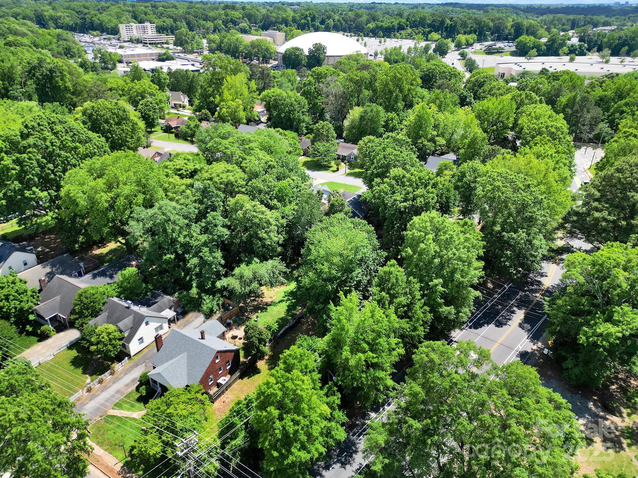 3100 Commonwealth Avenue Property Photo 10