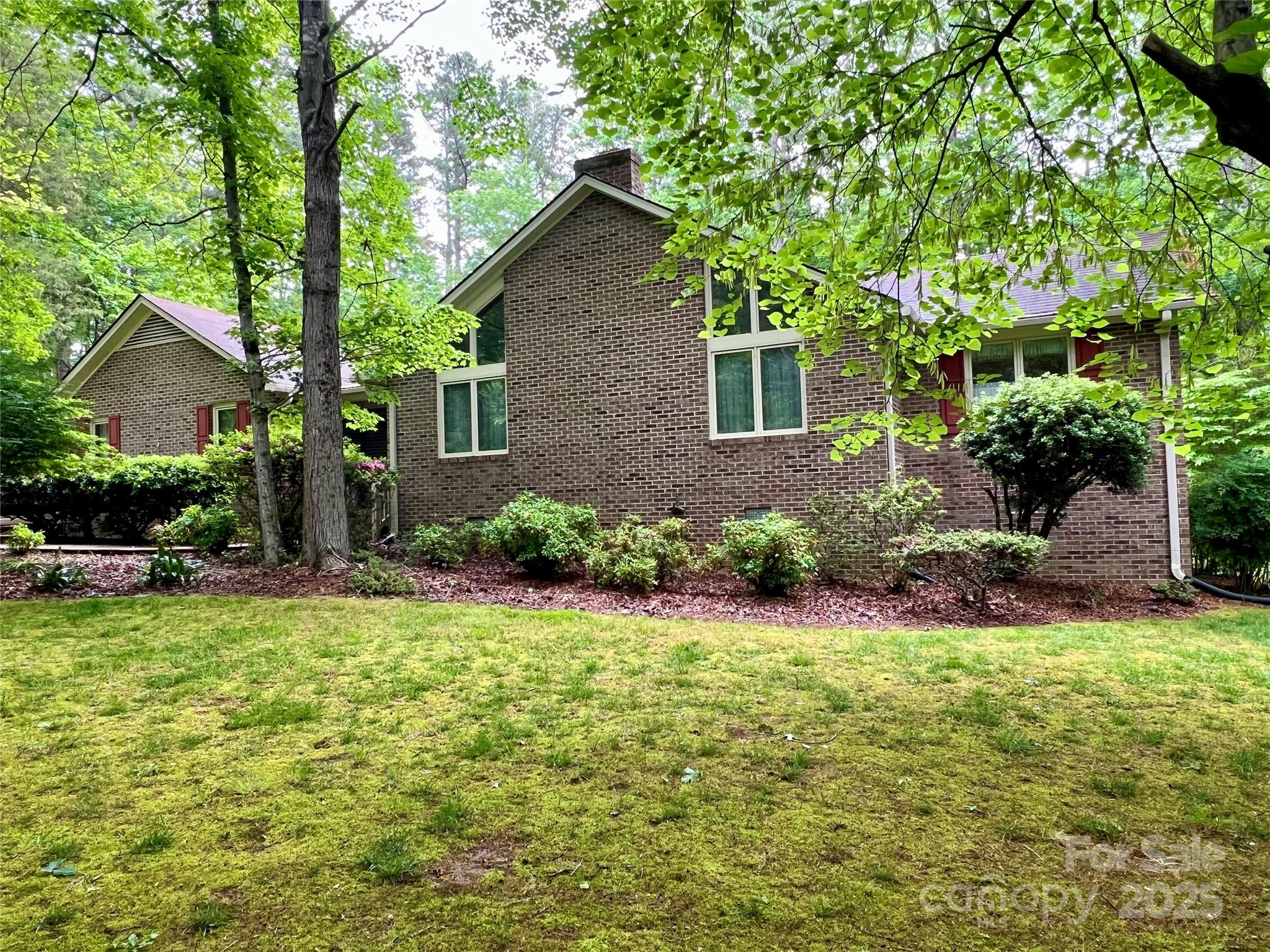 1623 Arbor Way Property Photo 1