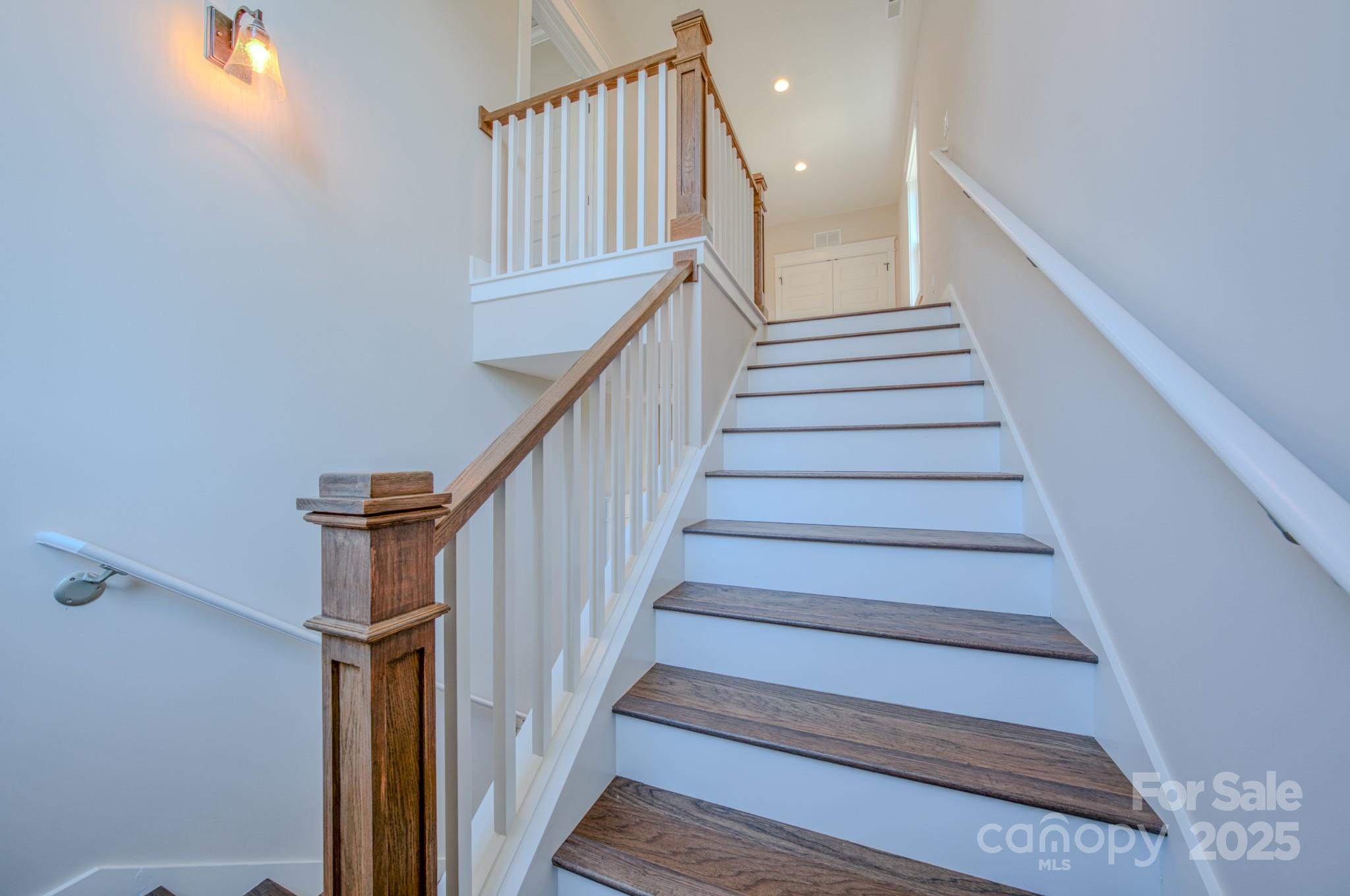 151 Collin Place 15 Property Photo 13