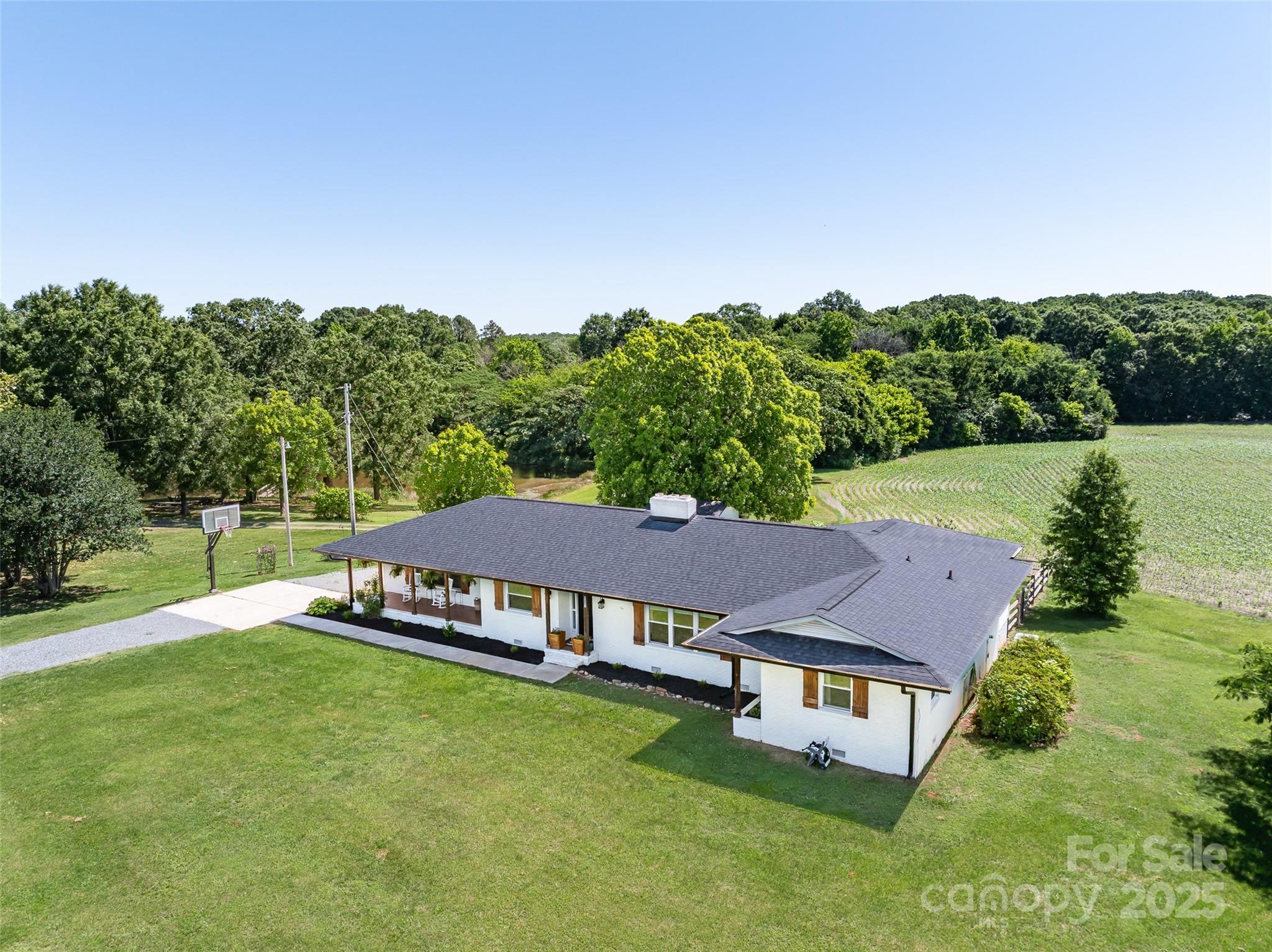 5710 Lander Benton Road Property Photo 1