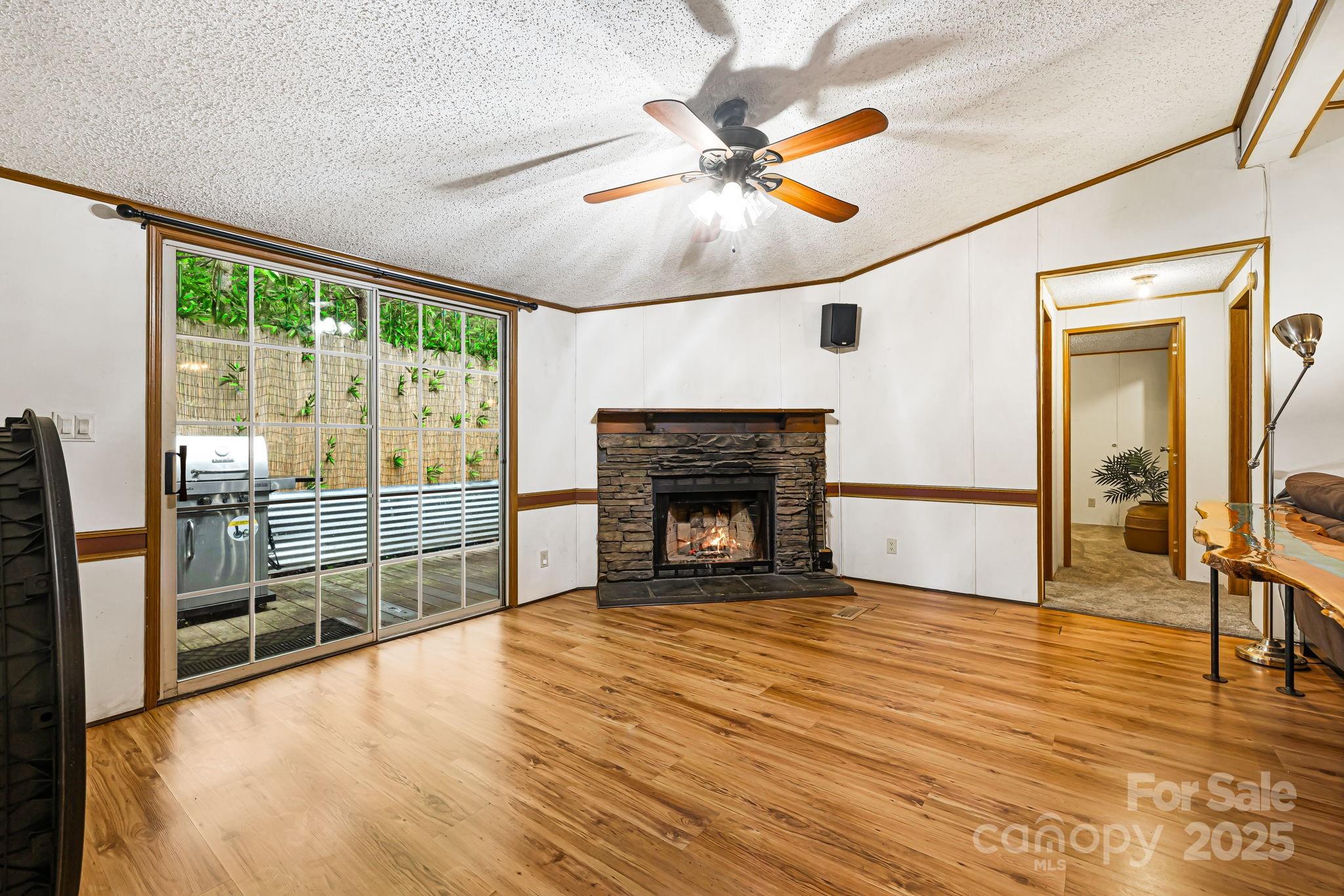 15 Robin Lane Property Photo 9