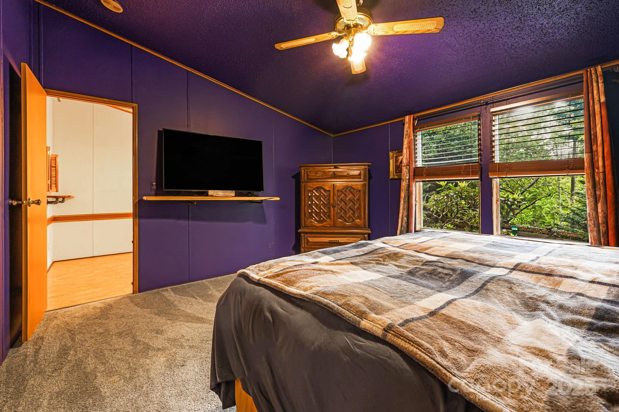 15 Robin Lane Property Photo 21