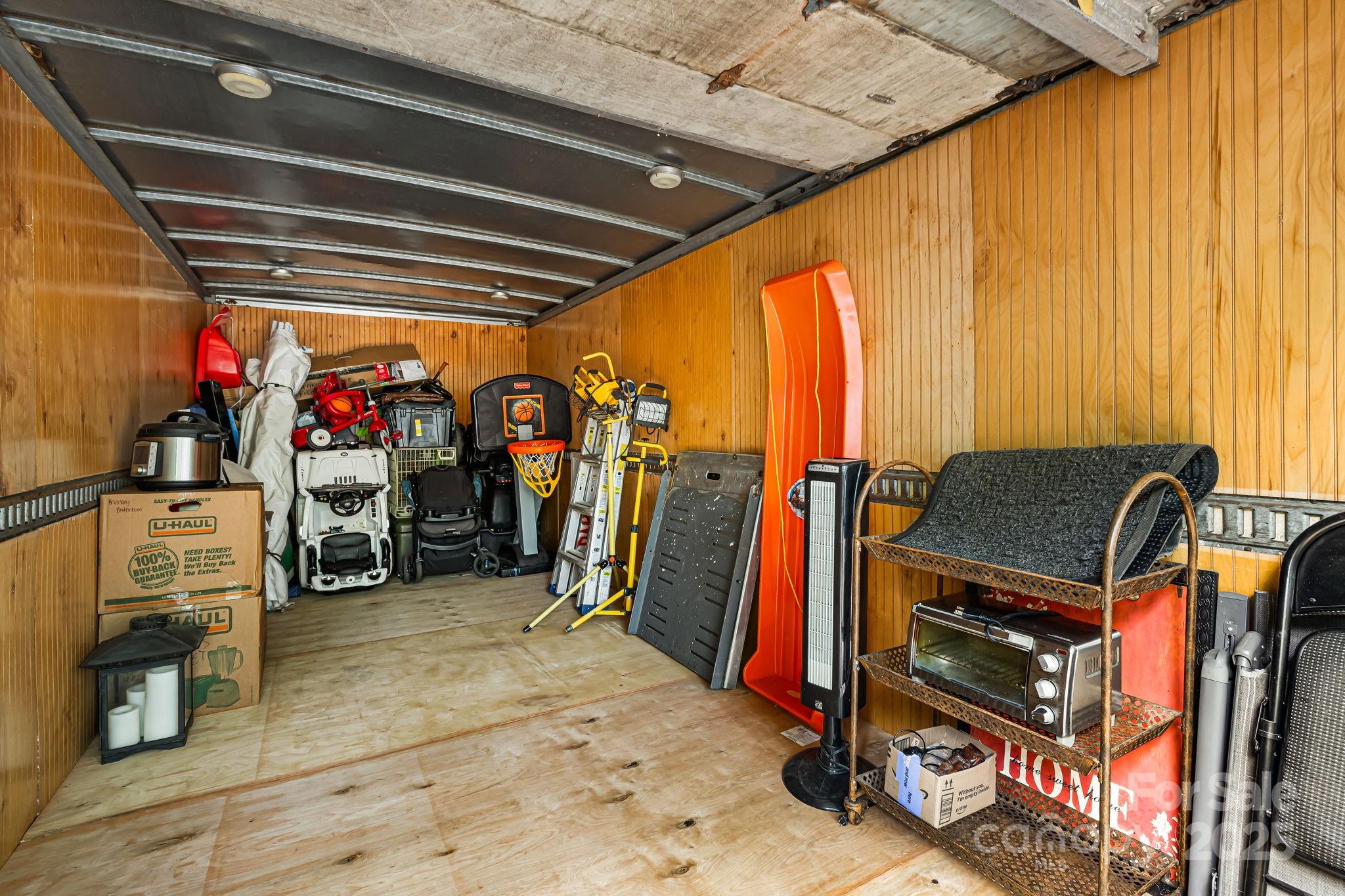 15 Robin Lane Property Photo 29