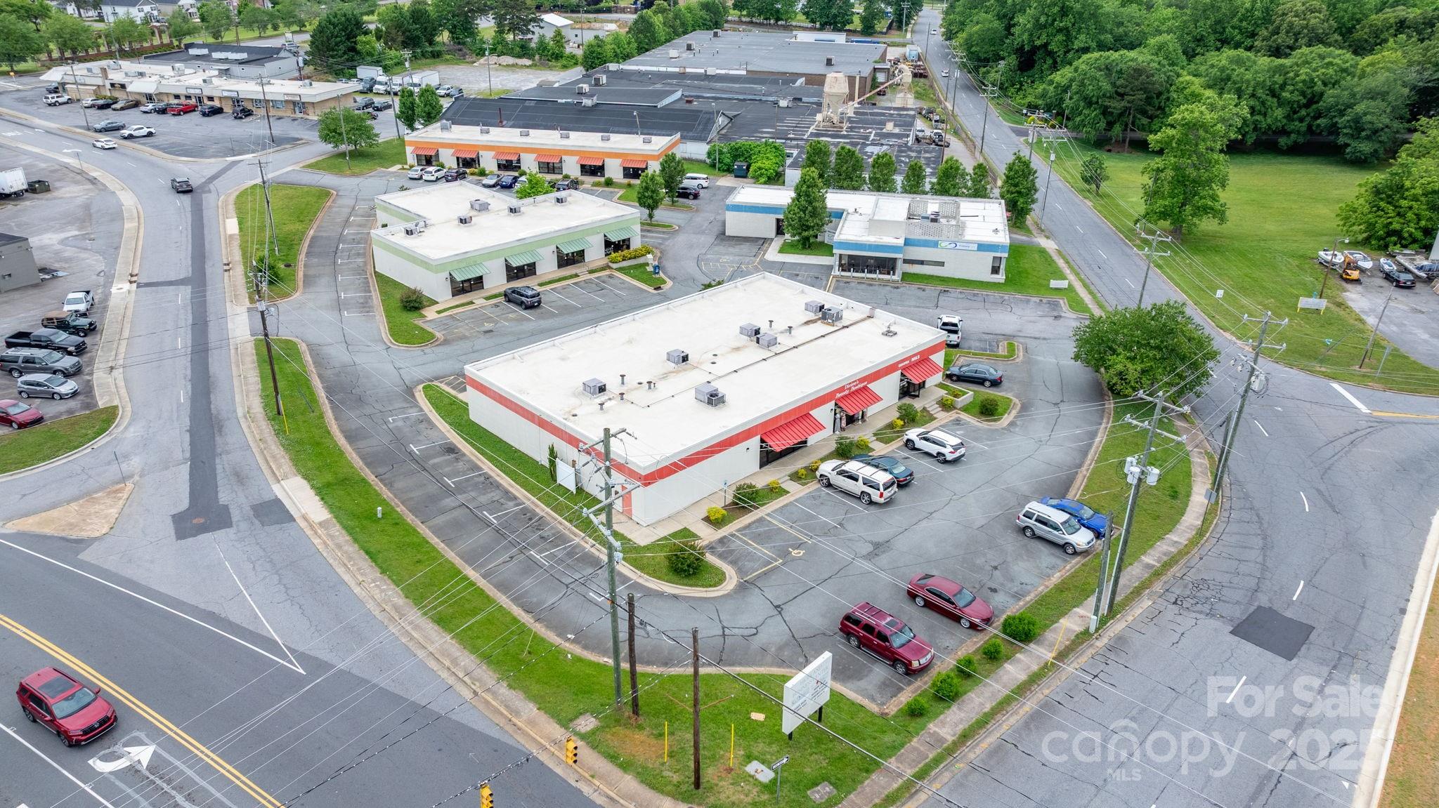 929 15th Street Property Photo 4
