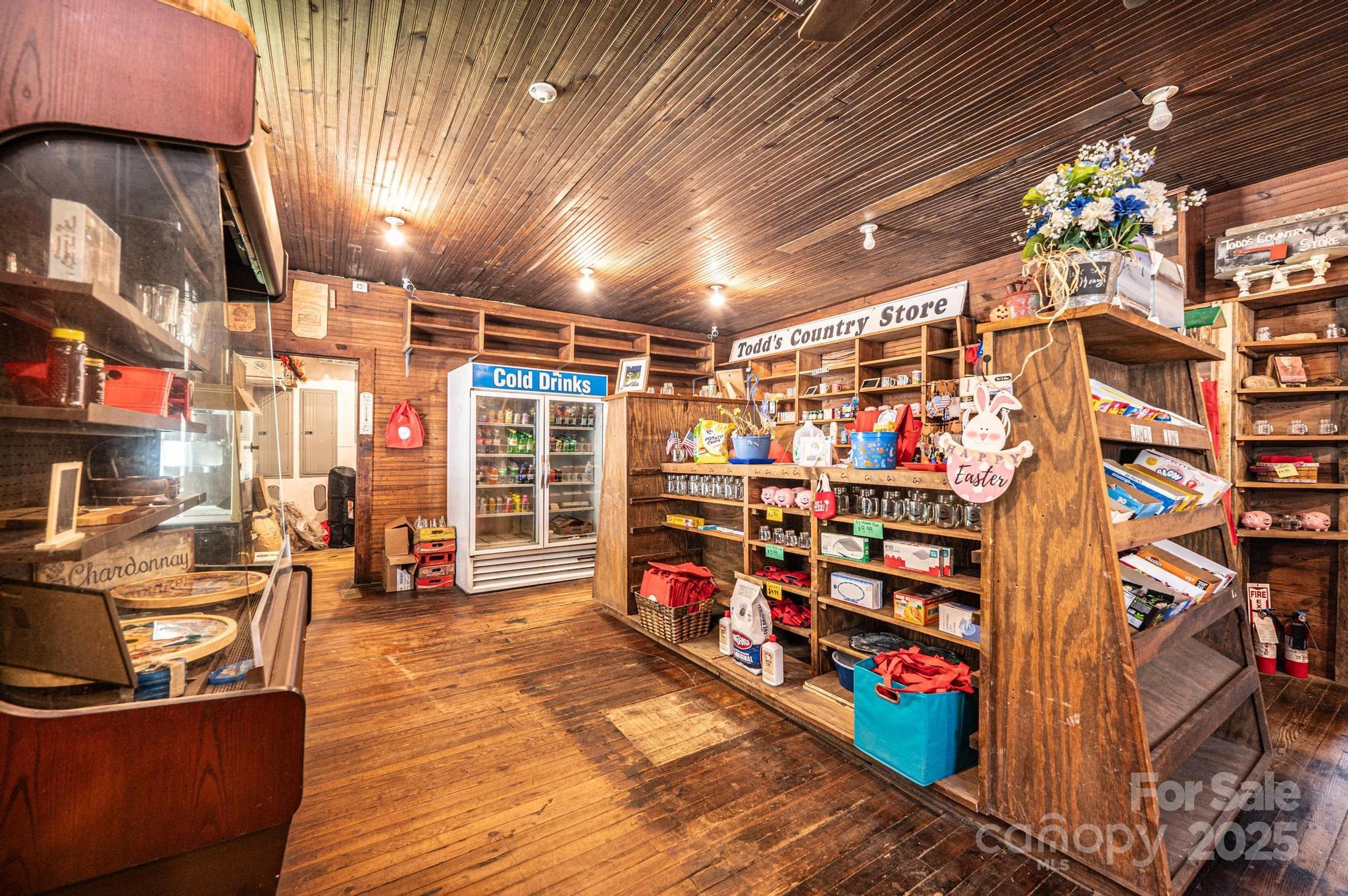 6353 Buffalo Cove Road Property Photo 4