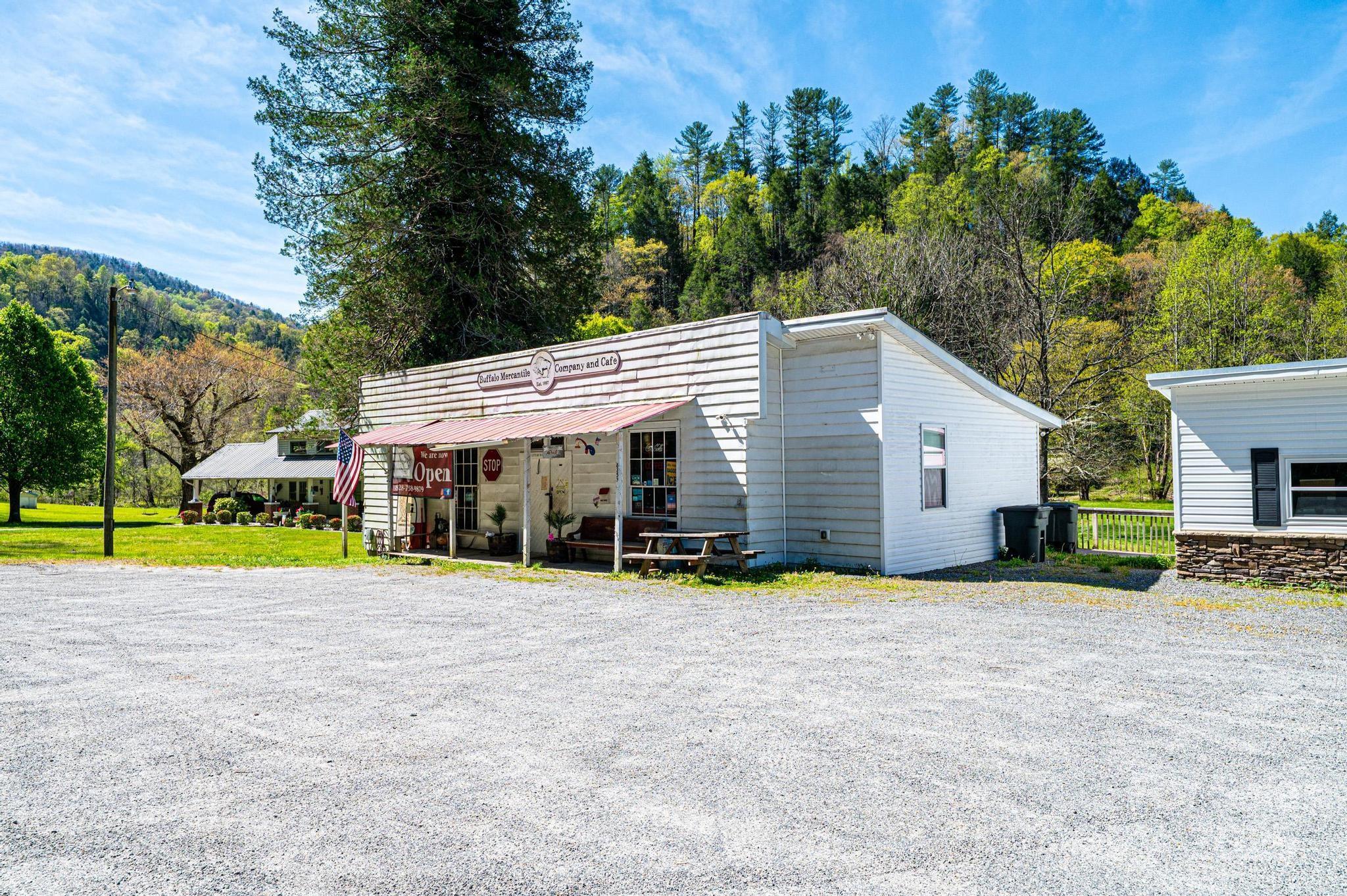 6353 Buffalo Cove Road Property Photo 13
