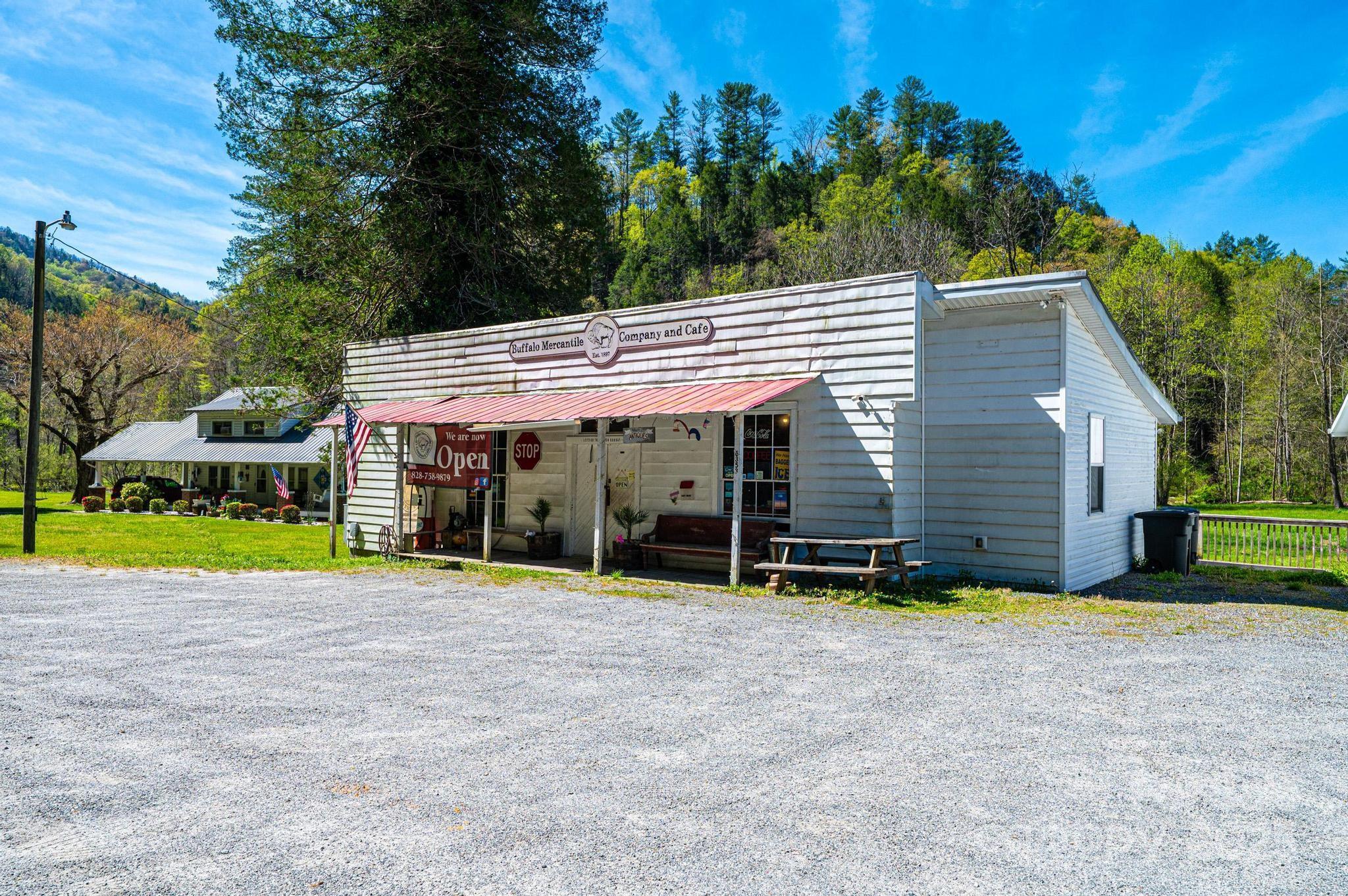 6353 Buffalo Cove Road Property Photo 14