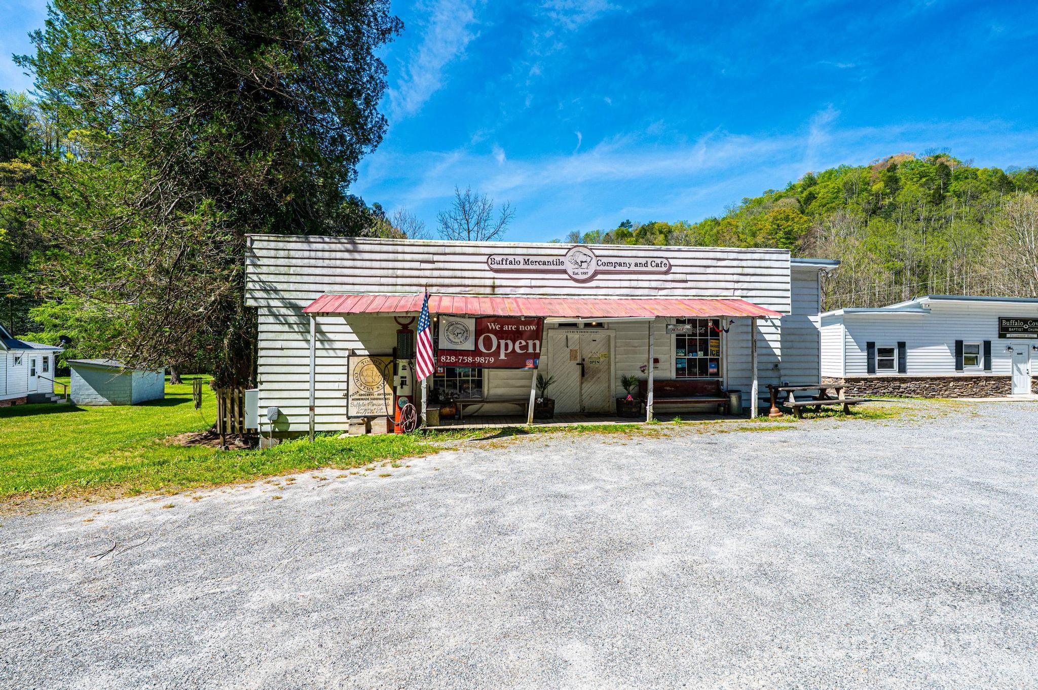 6353 Buffalo Cove Road Property Photo 17