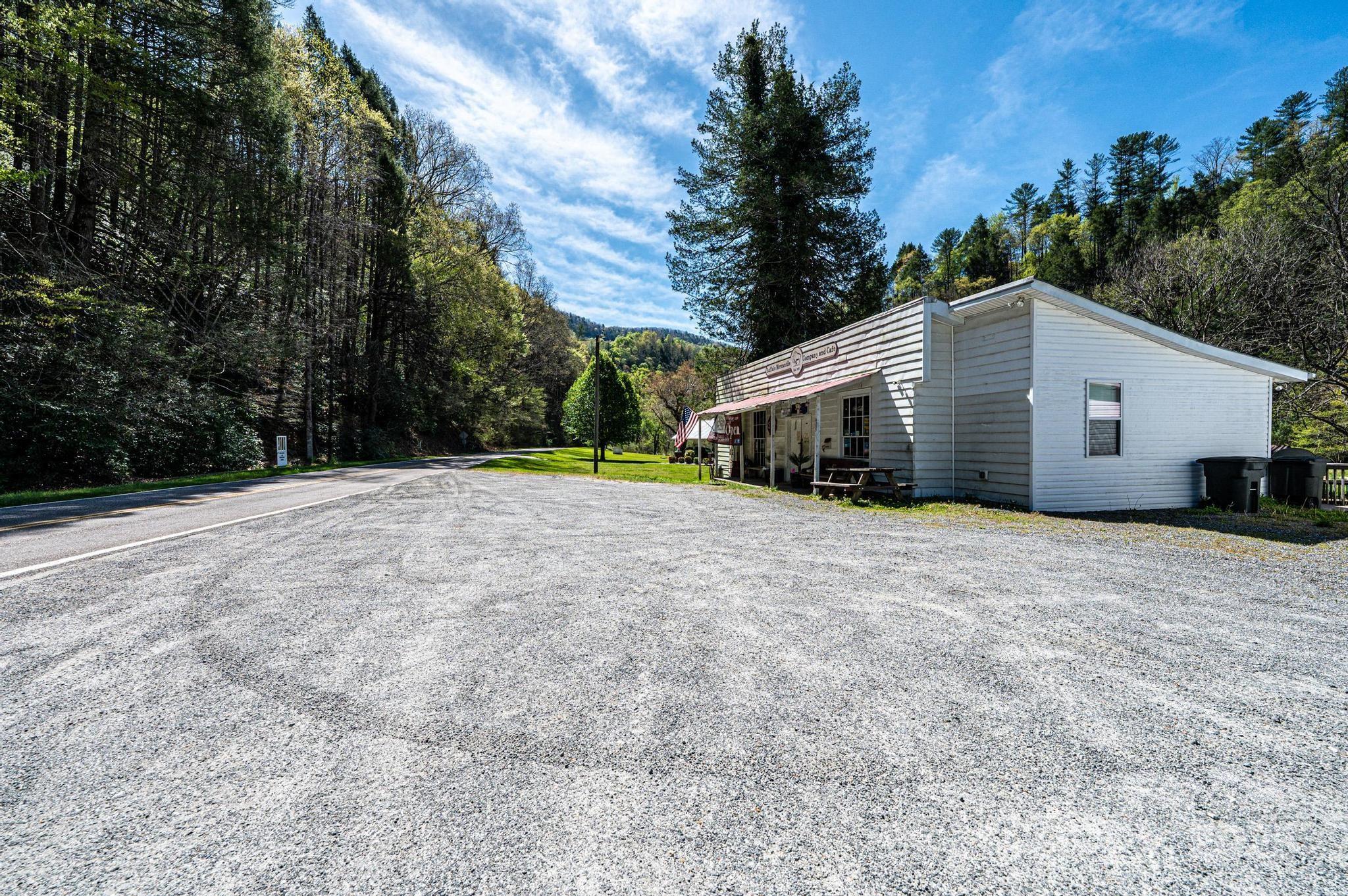 6353 Buffalo Cove Road Property Photo 19