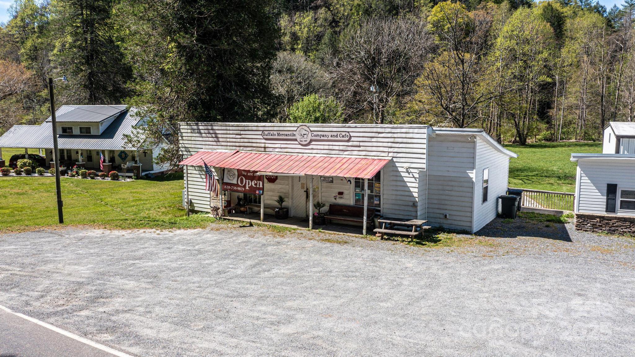 6353 Buffalo Cove Road Property Photo 21