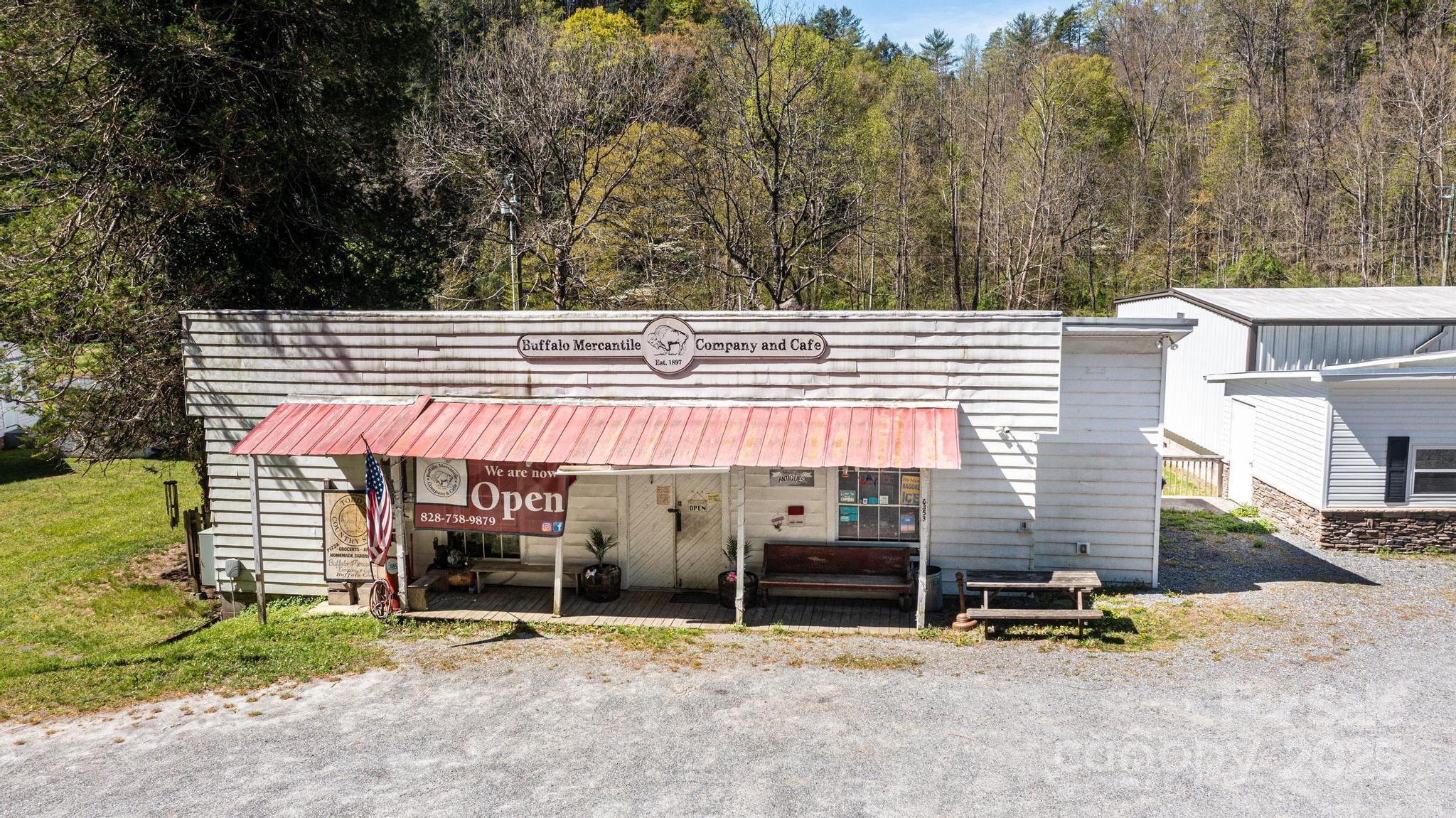 6353 Buffalo Cove Road Property Photo 22