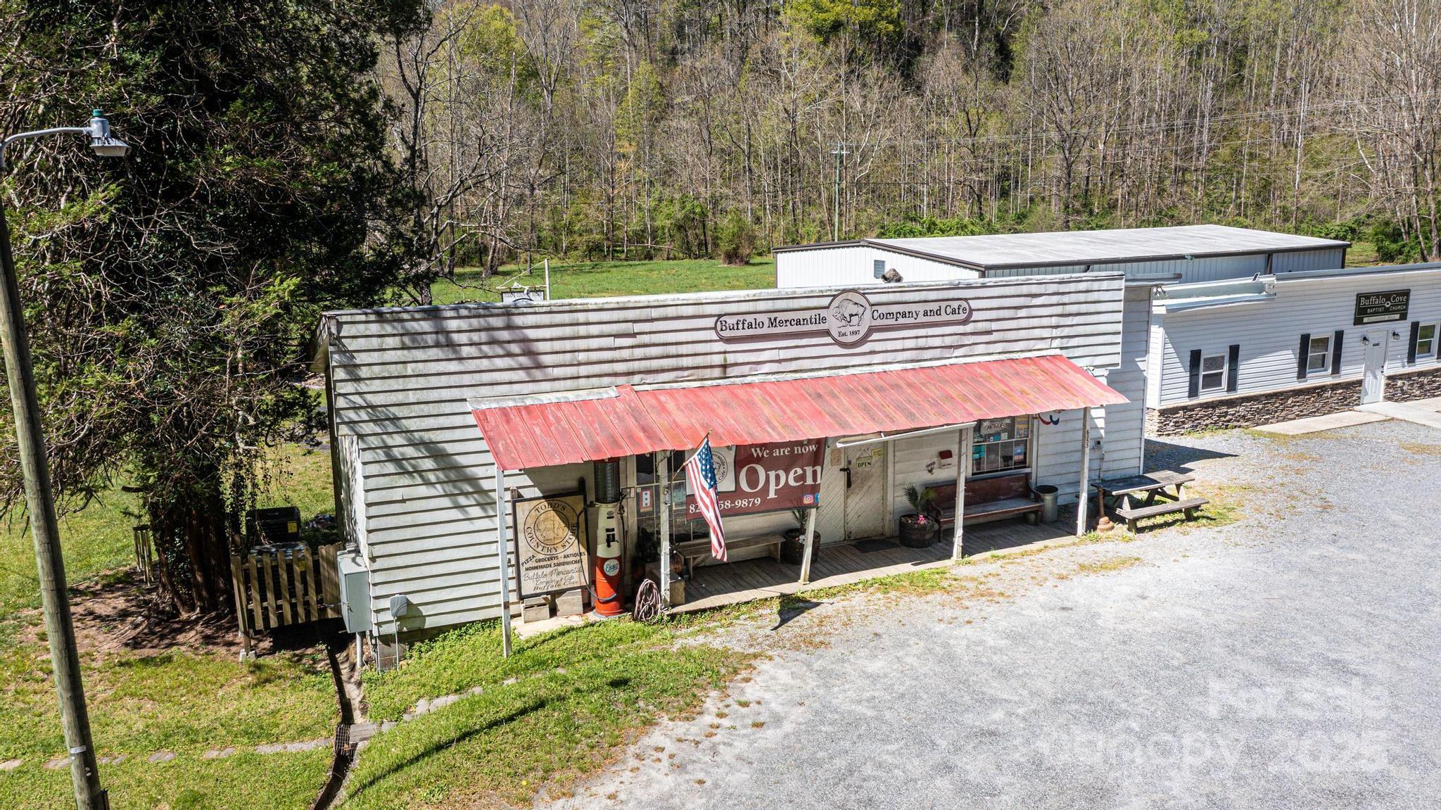 6353 Buffalo Cove Road Property Photo 23