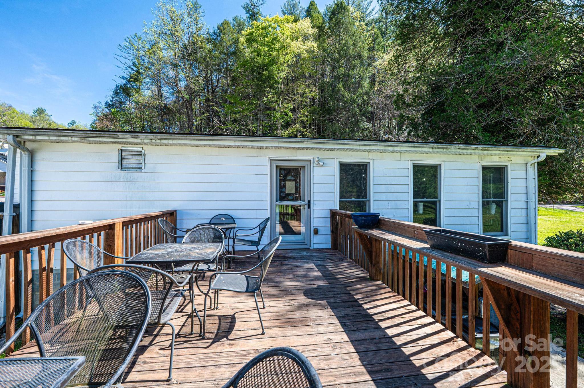 6353 Buffalo Cove Road Property Photo 24