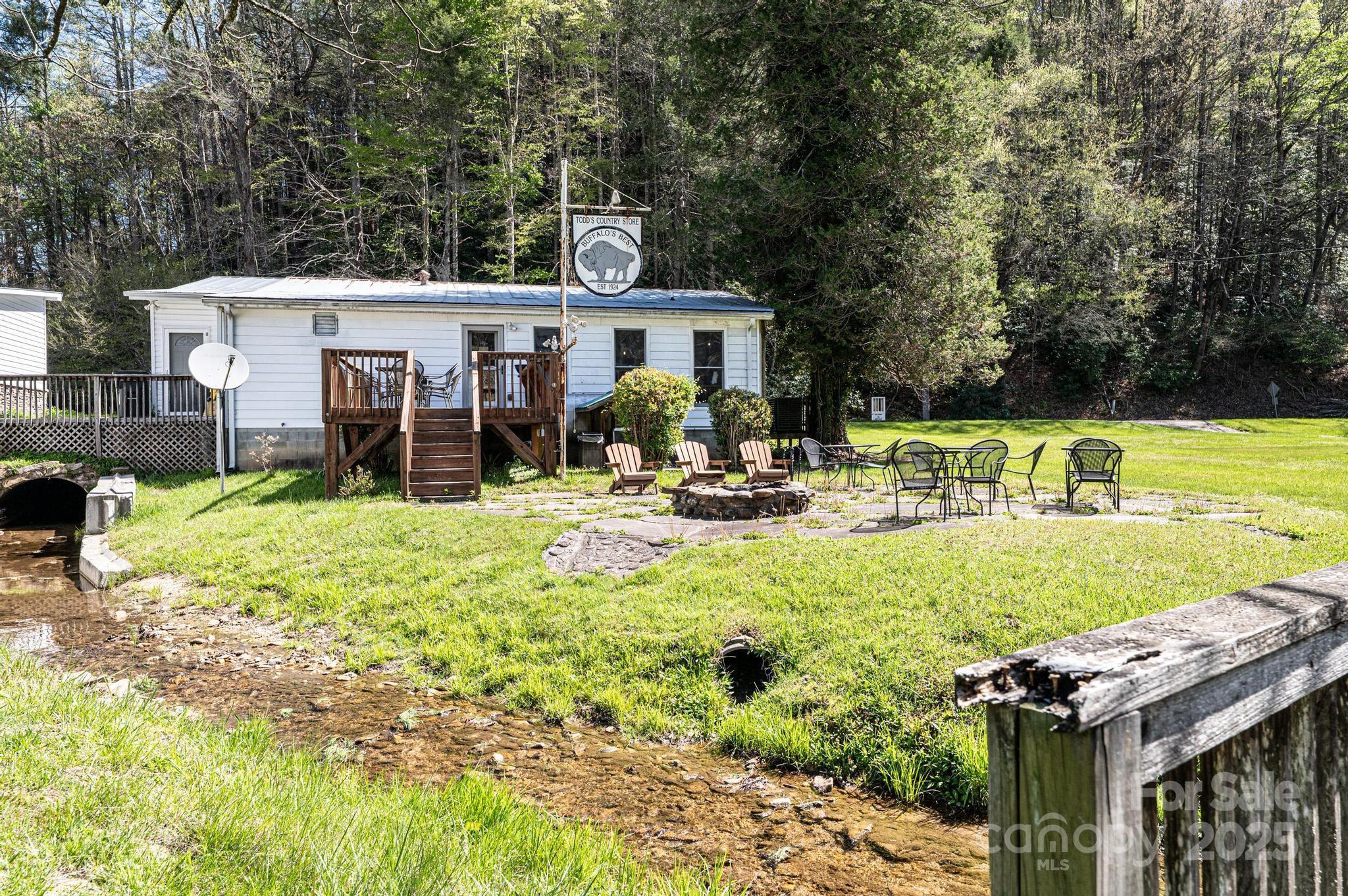 6353 Buffalo Cove Road Property Photo 33