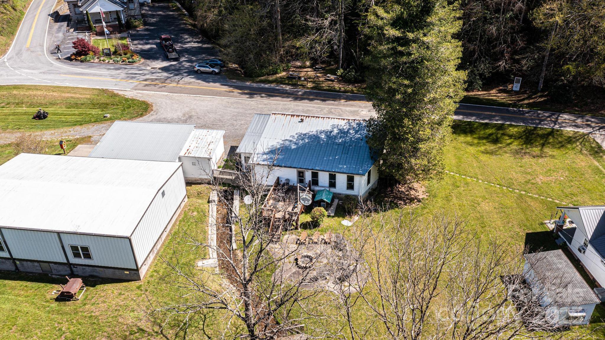 6353 Buffalo Cove Road Property Photo 40