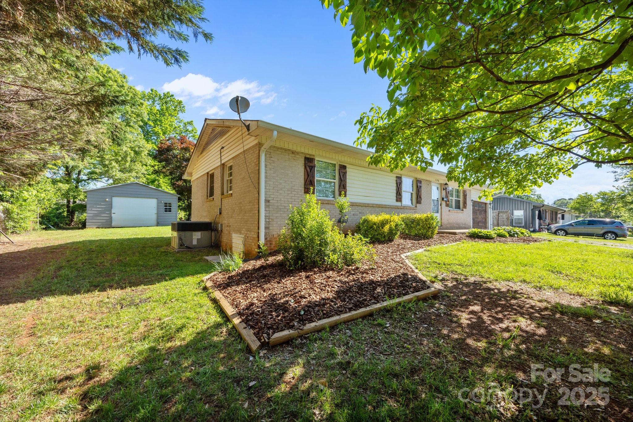 136 Kent Drive Property Photo 5