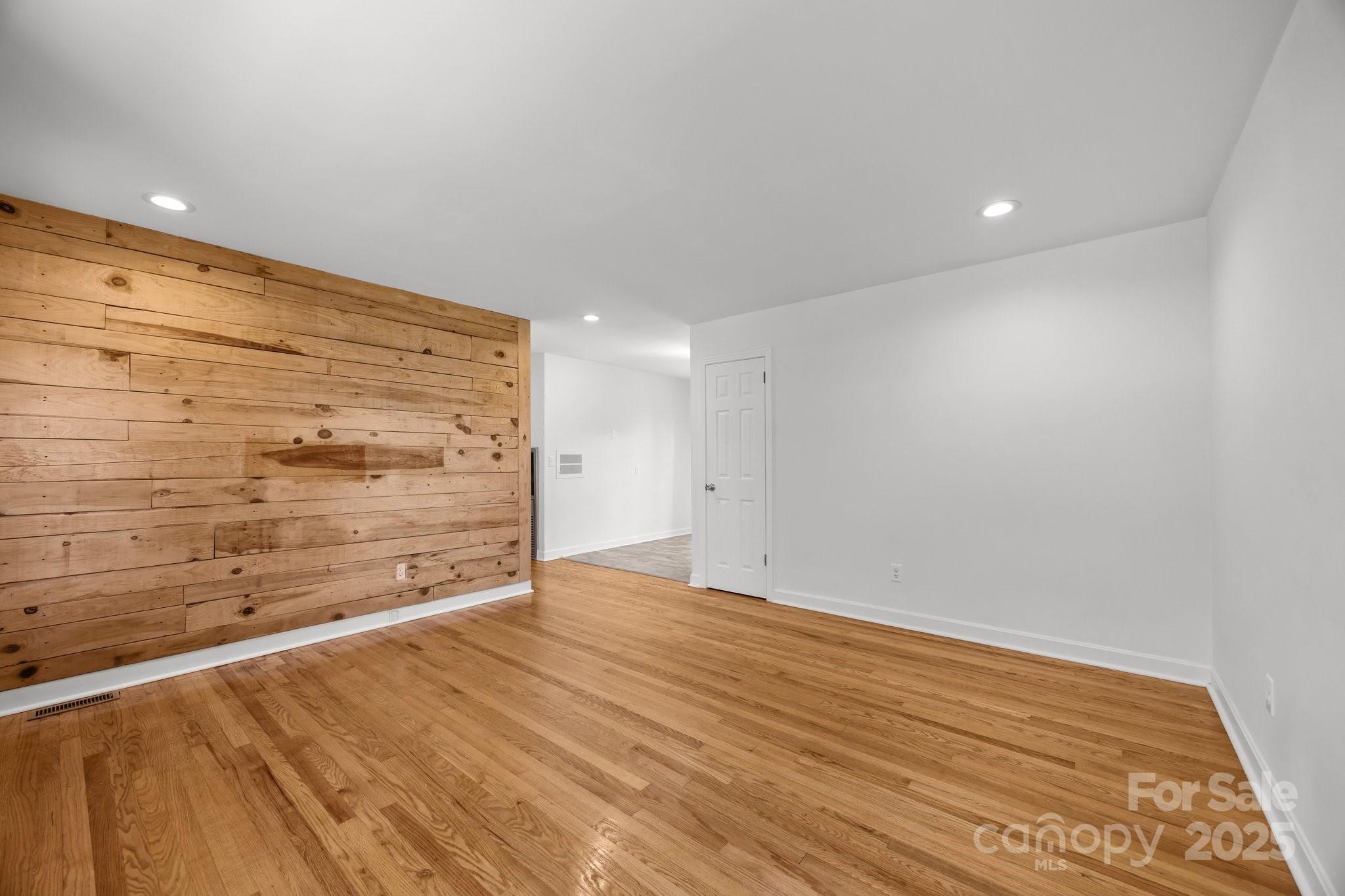 136 Kent Drive Property Photo 9