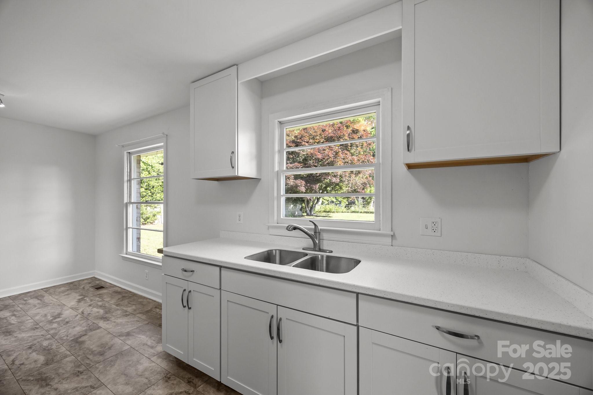 136 Kent Drive Property Photo 13