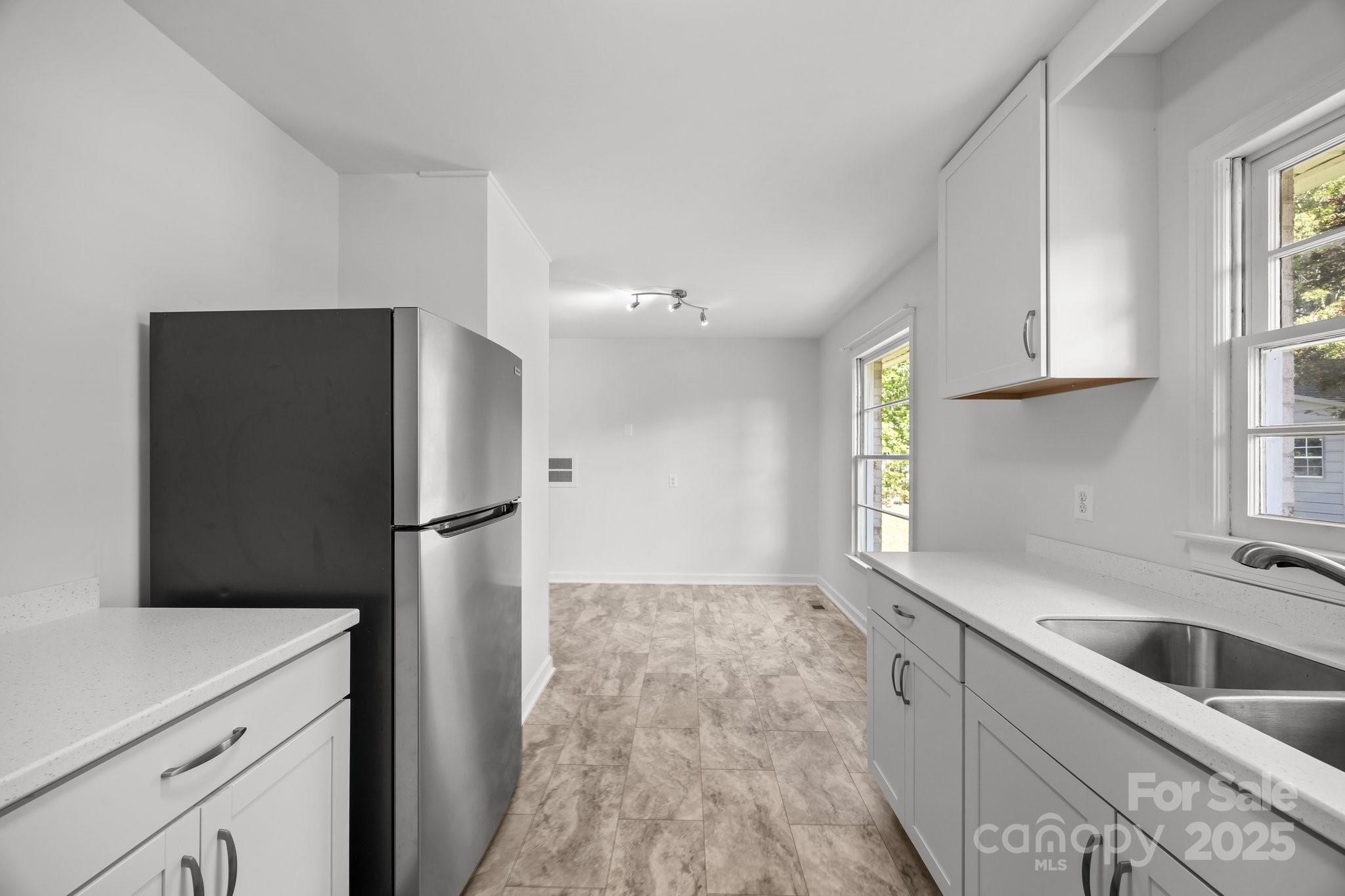 136 Kent Drive Property Photo 17
