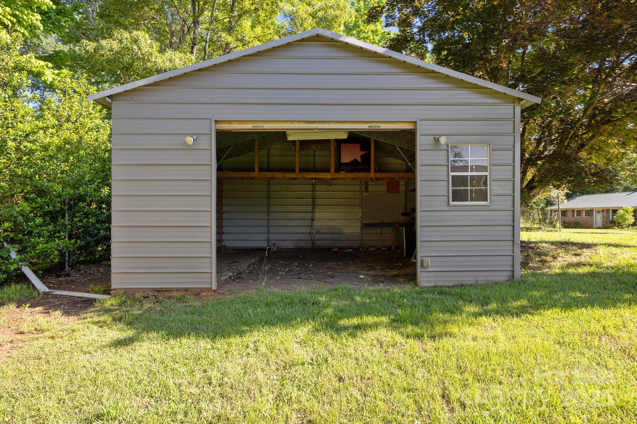 136 Kent Drive Property Photo 33