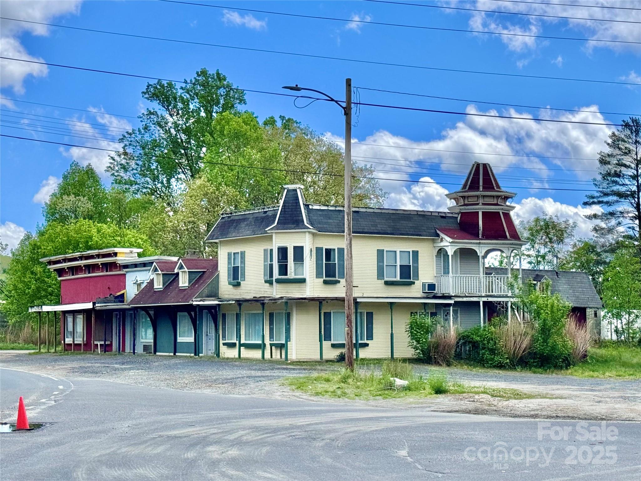 1703 Roan Road Property Photo