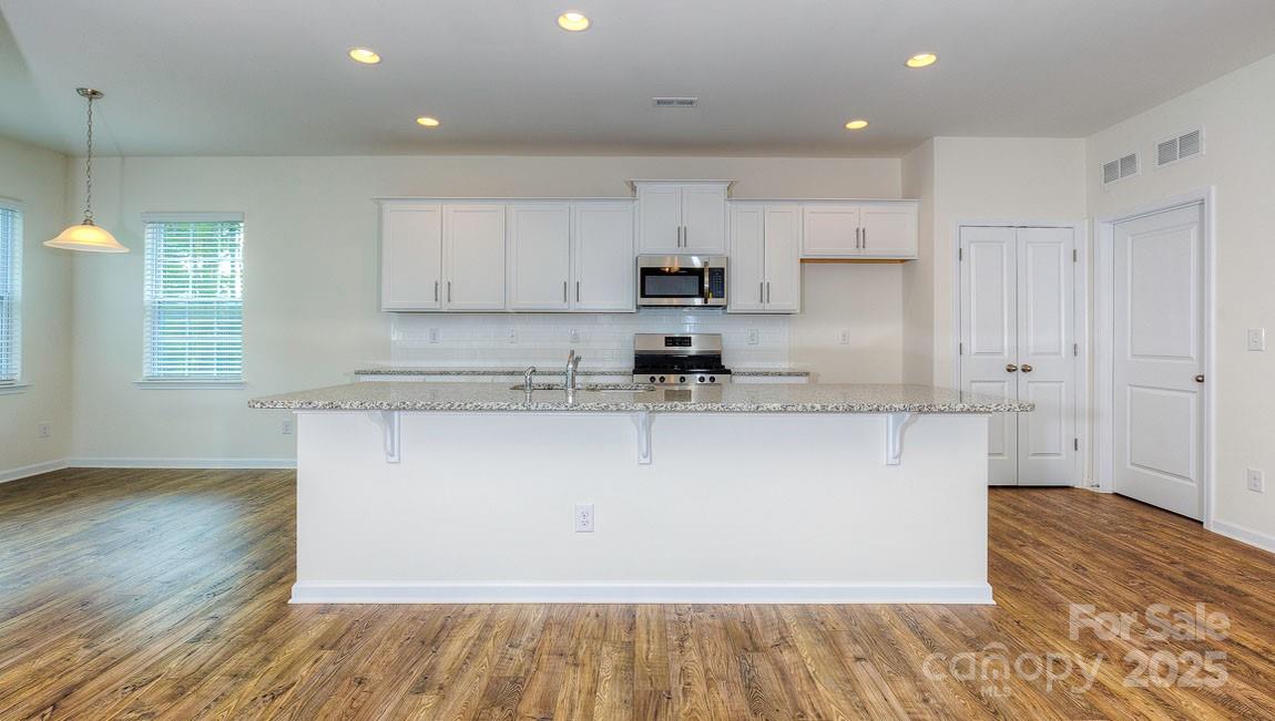 5523 Pamplona Way Property Photo 10