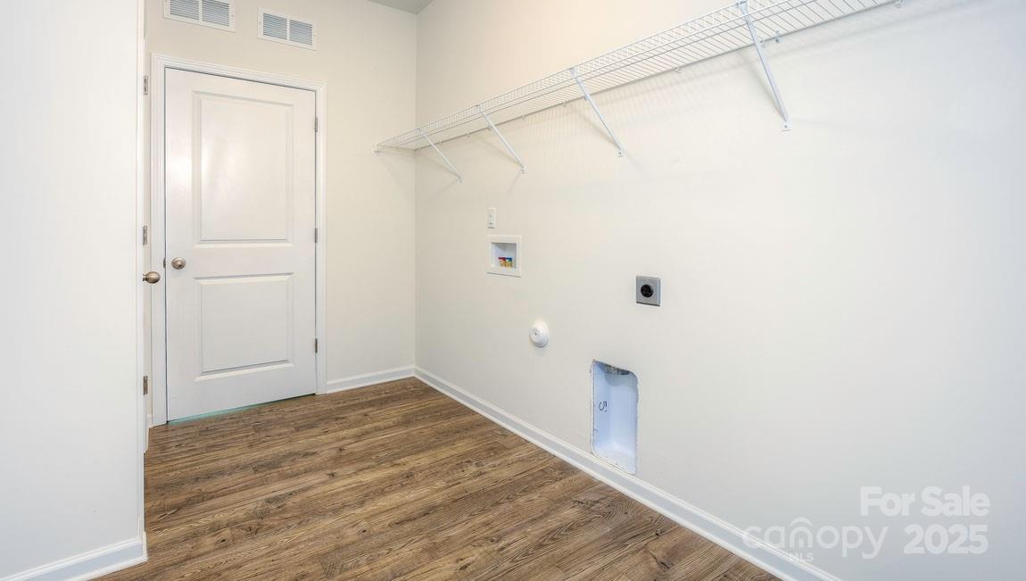 5523 Pamplona Way Property Photo 11