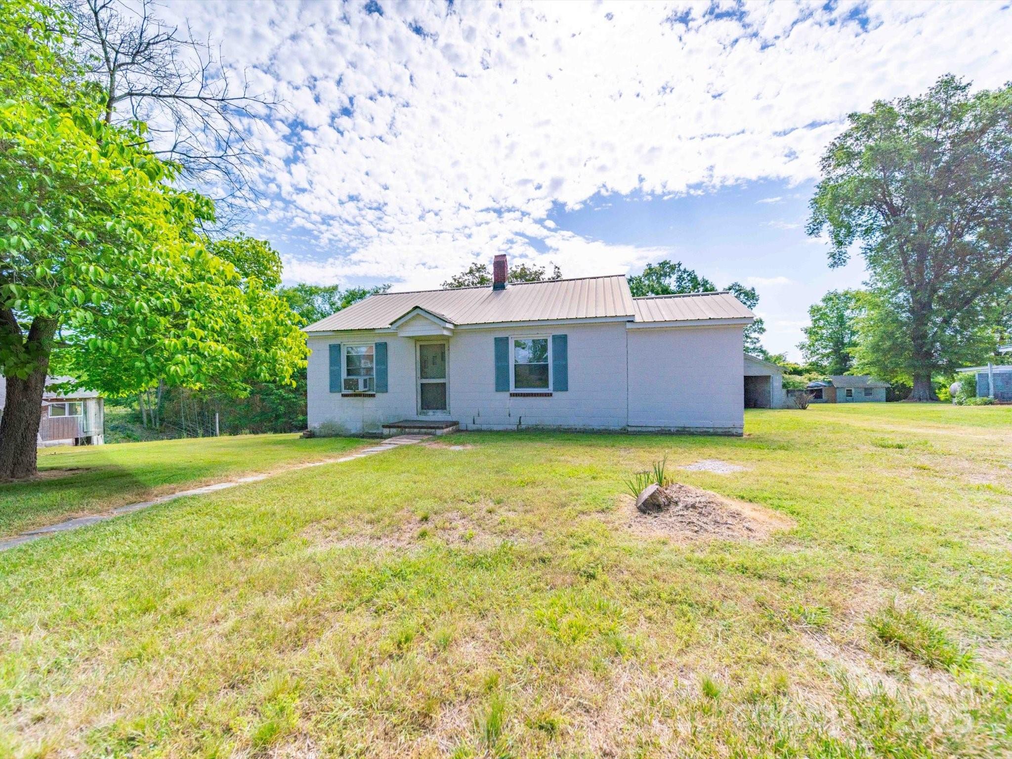 1470 Hilltop Street Property Photo 1