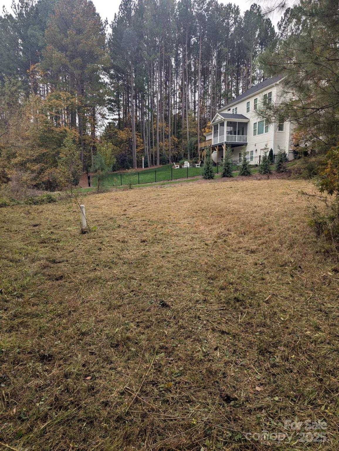 206 Streamwood Road 32 Property Photo 3
