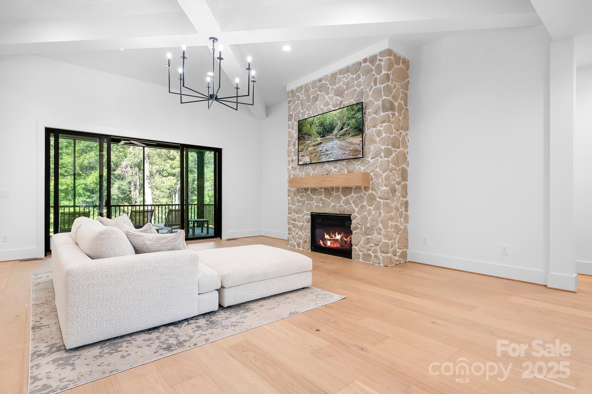 136 Castleview Lane Property Photo 6