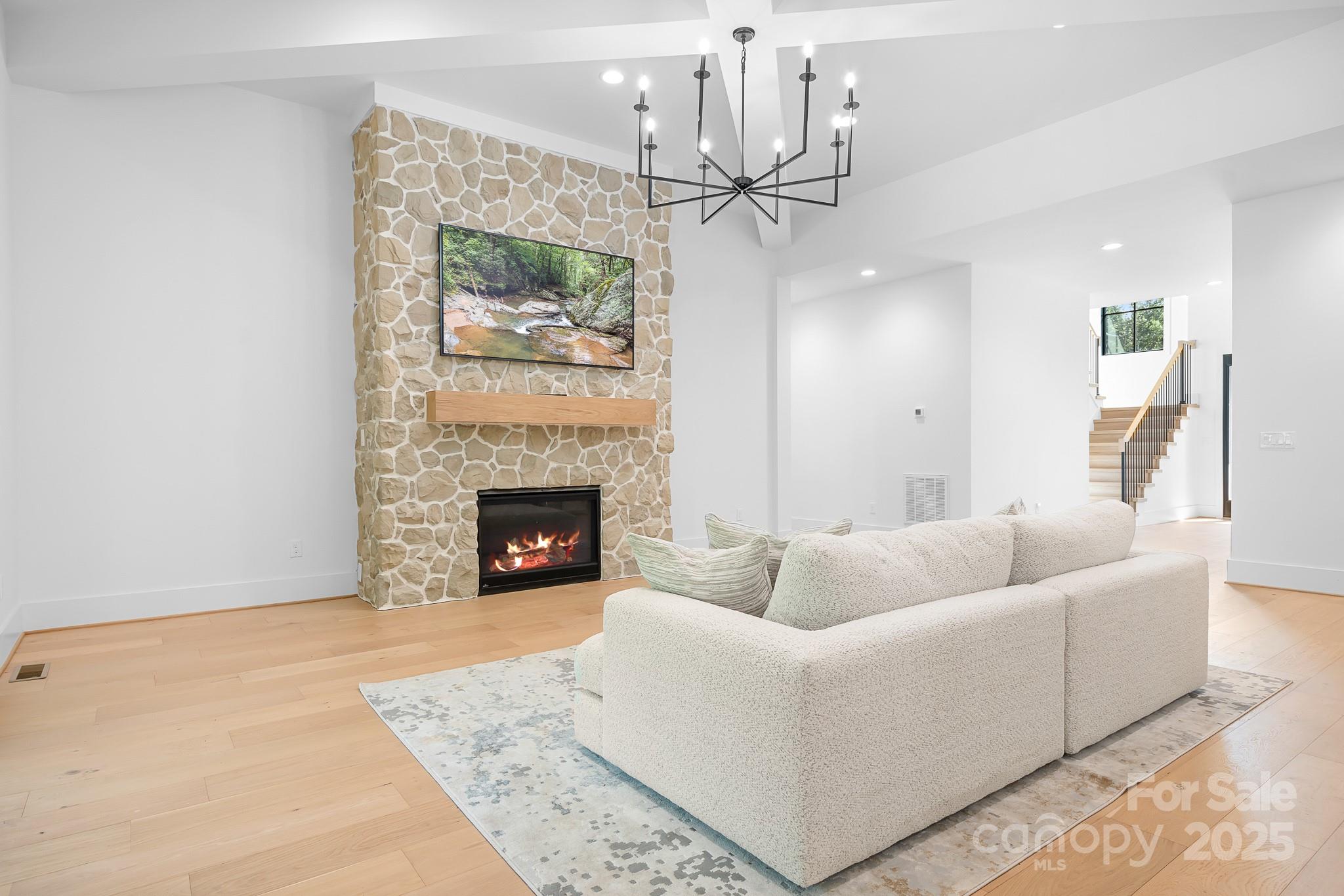 136 Castleview Lane Property Photo 7